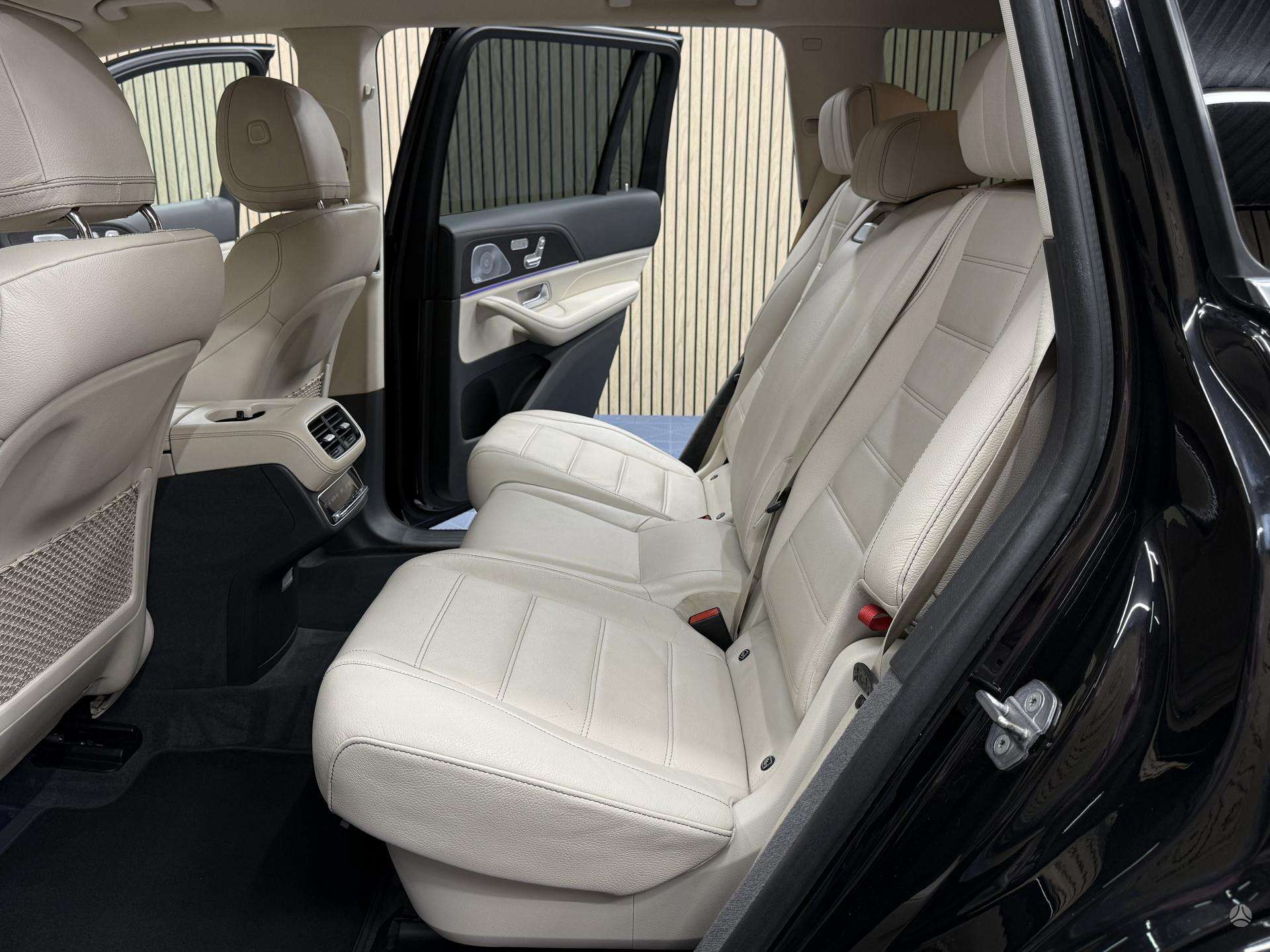 Mercedes-Benz GLS400
