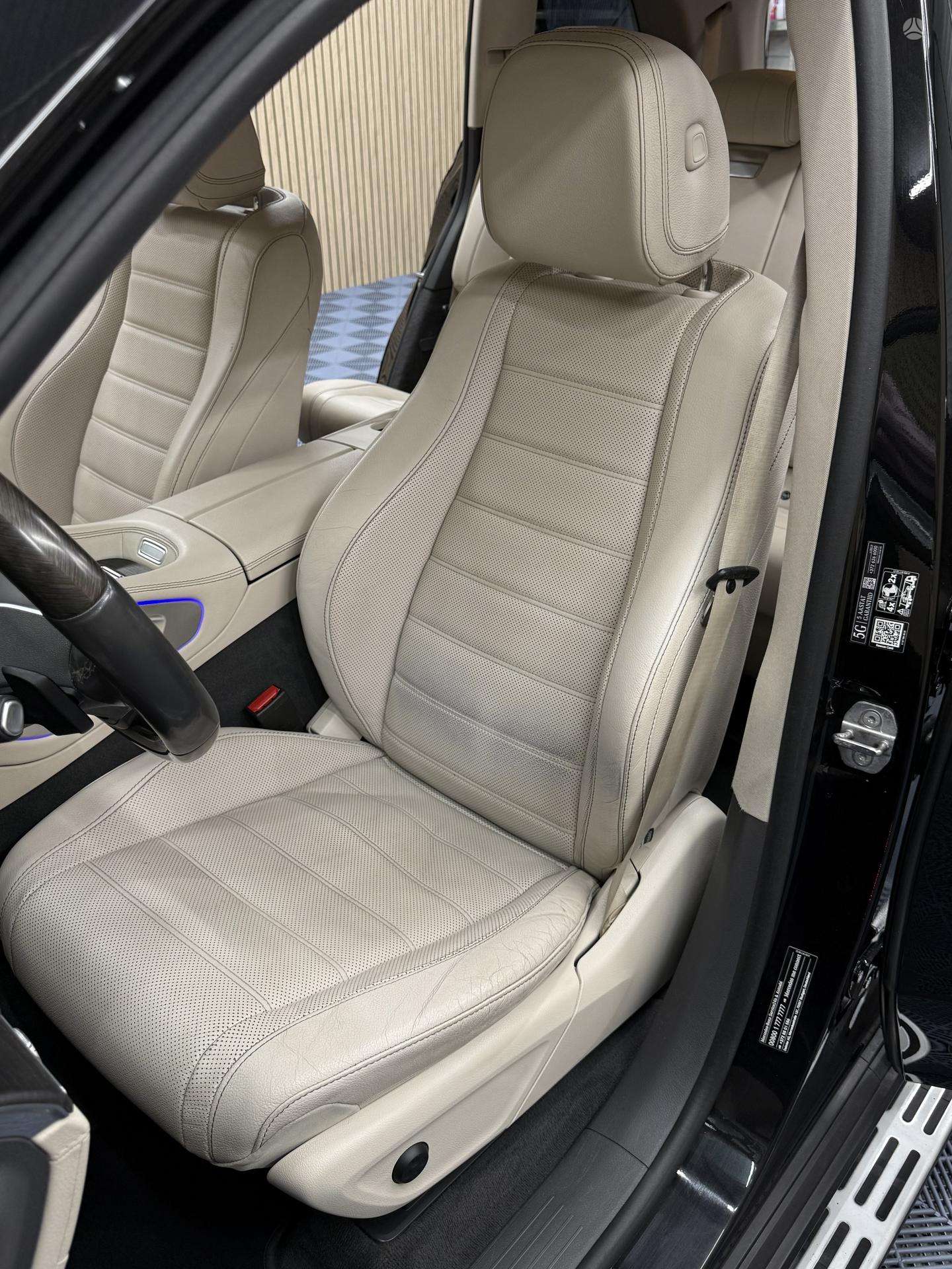 Mercedes-Benz GLS400