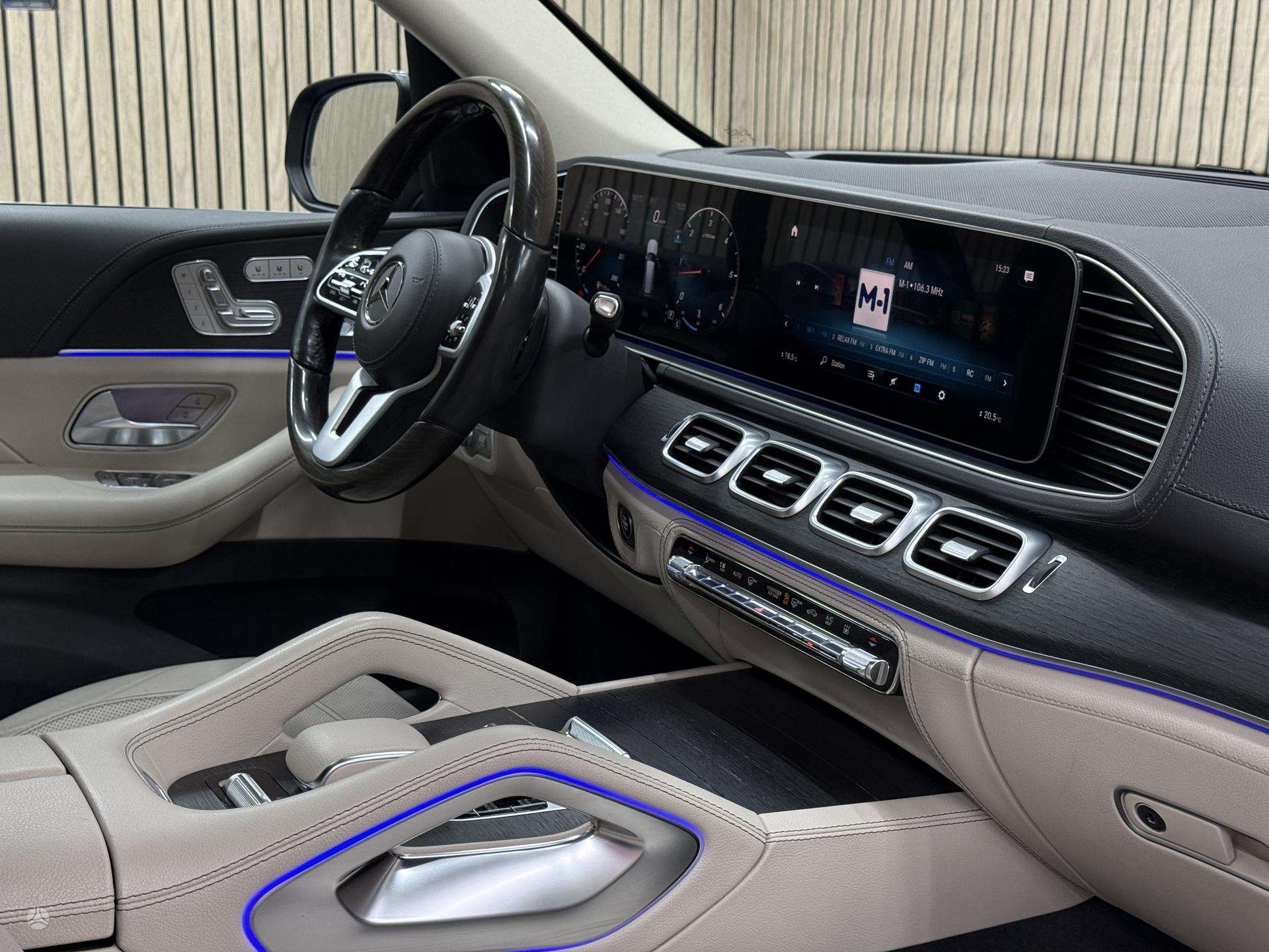 Mercedes-Benz GLS400