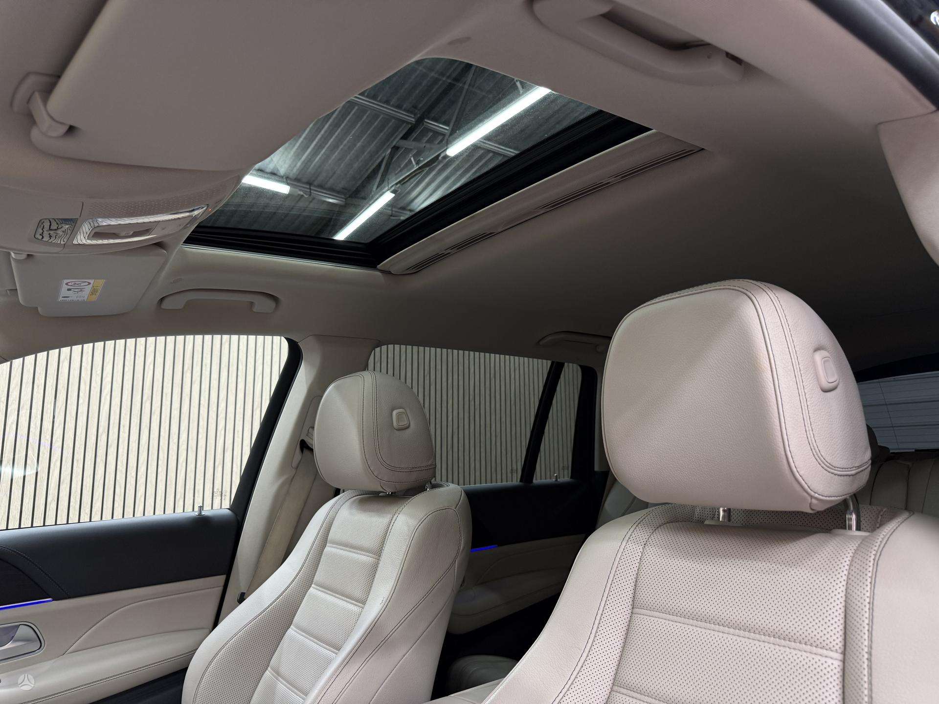 Mercedes-Benz GLS400