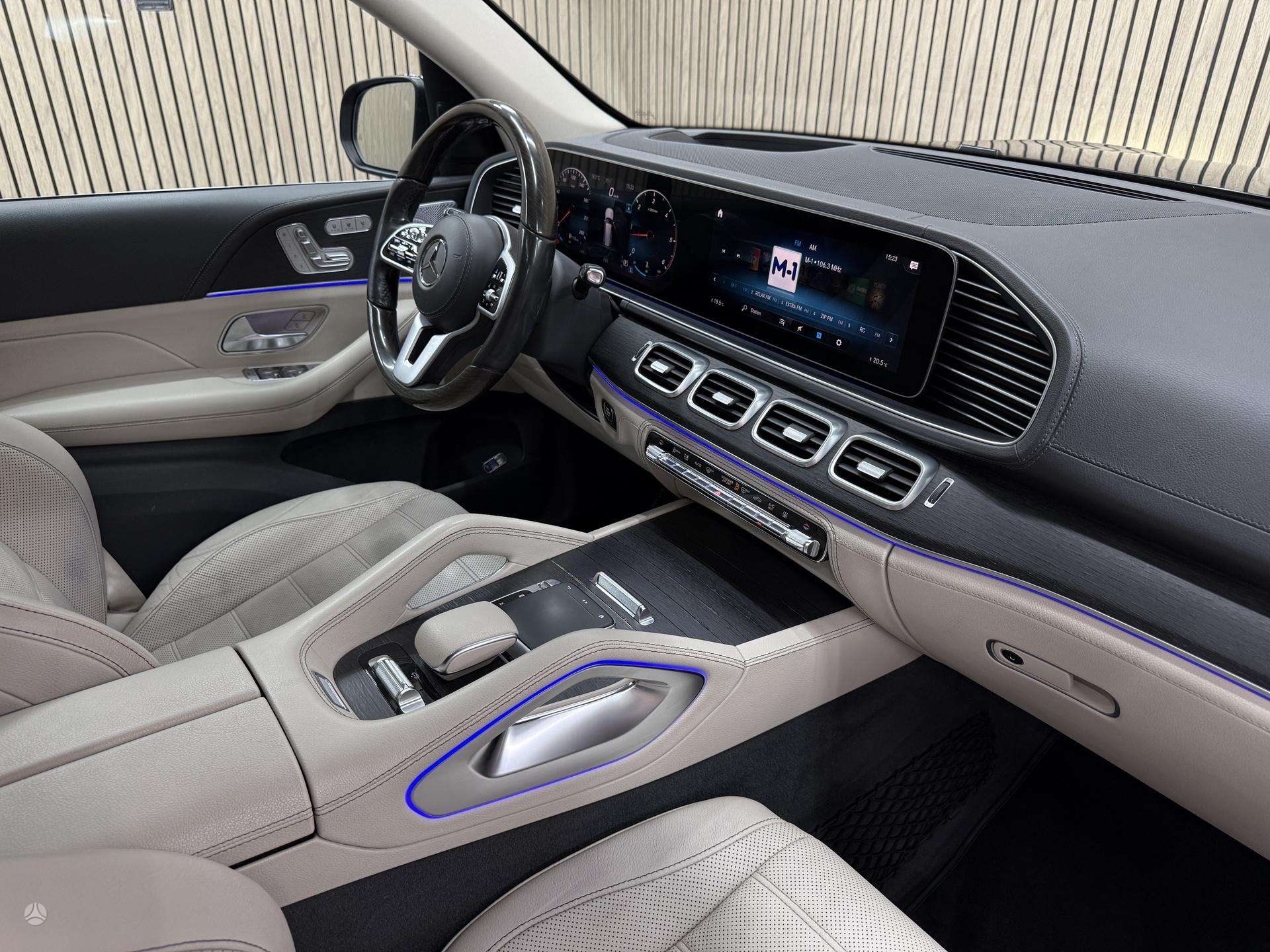 Mercedes-Benz GLS400
