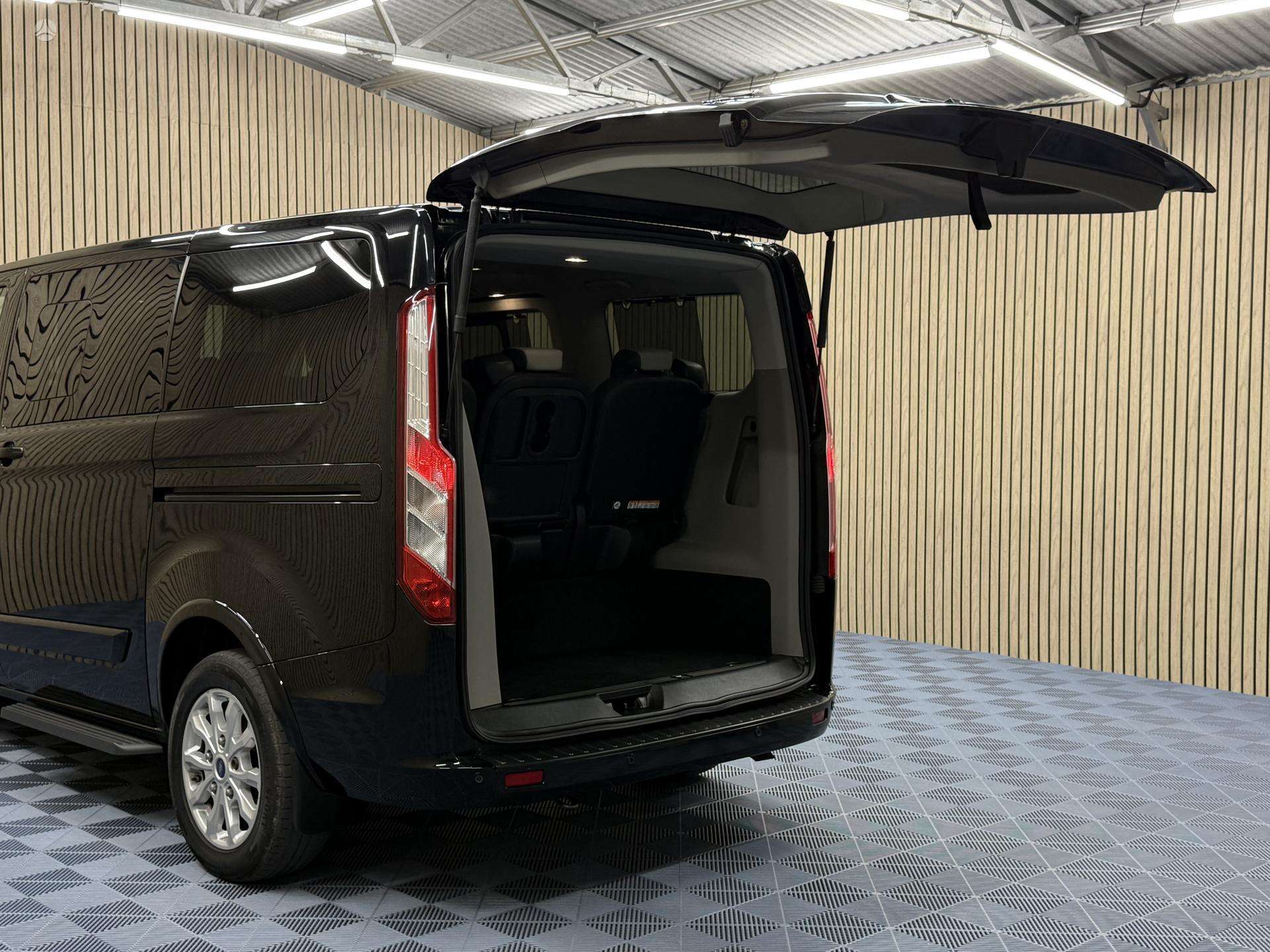 Ford Tourneo Custom