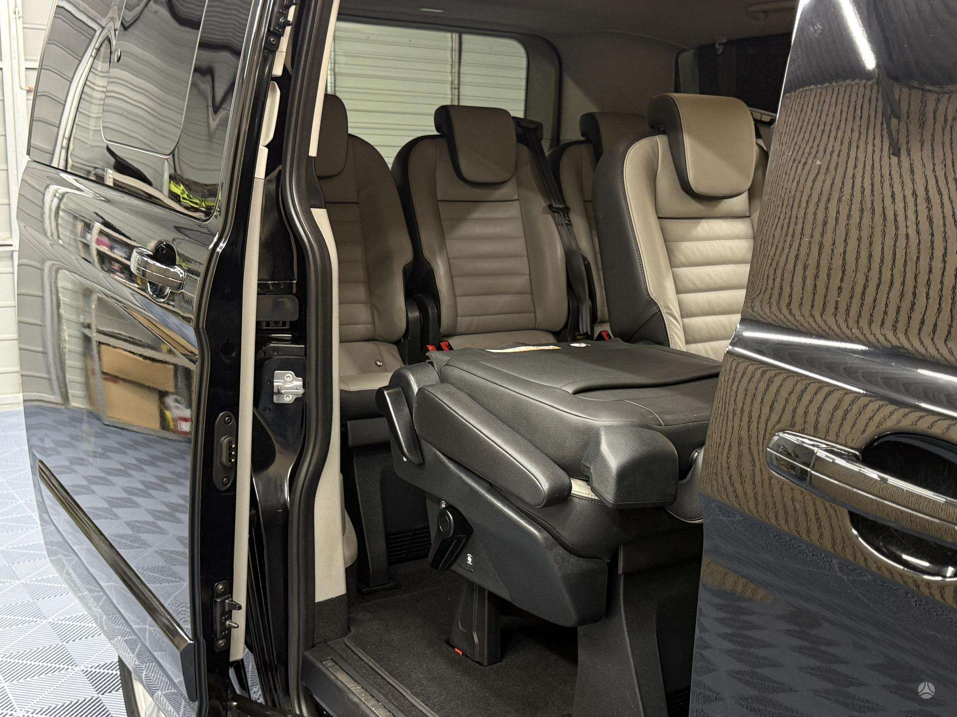 Ford Tourneo Custom
