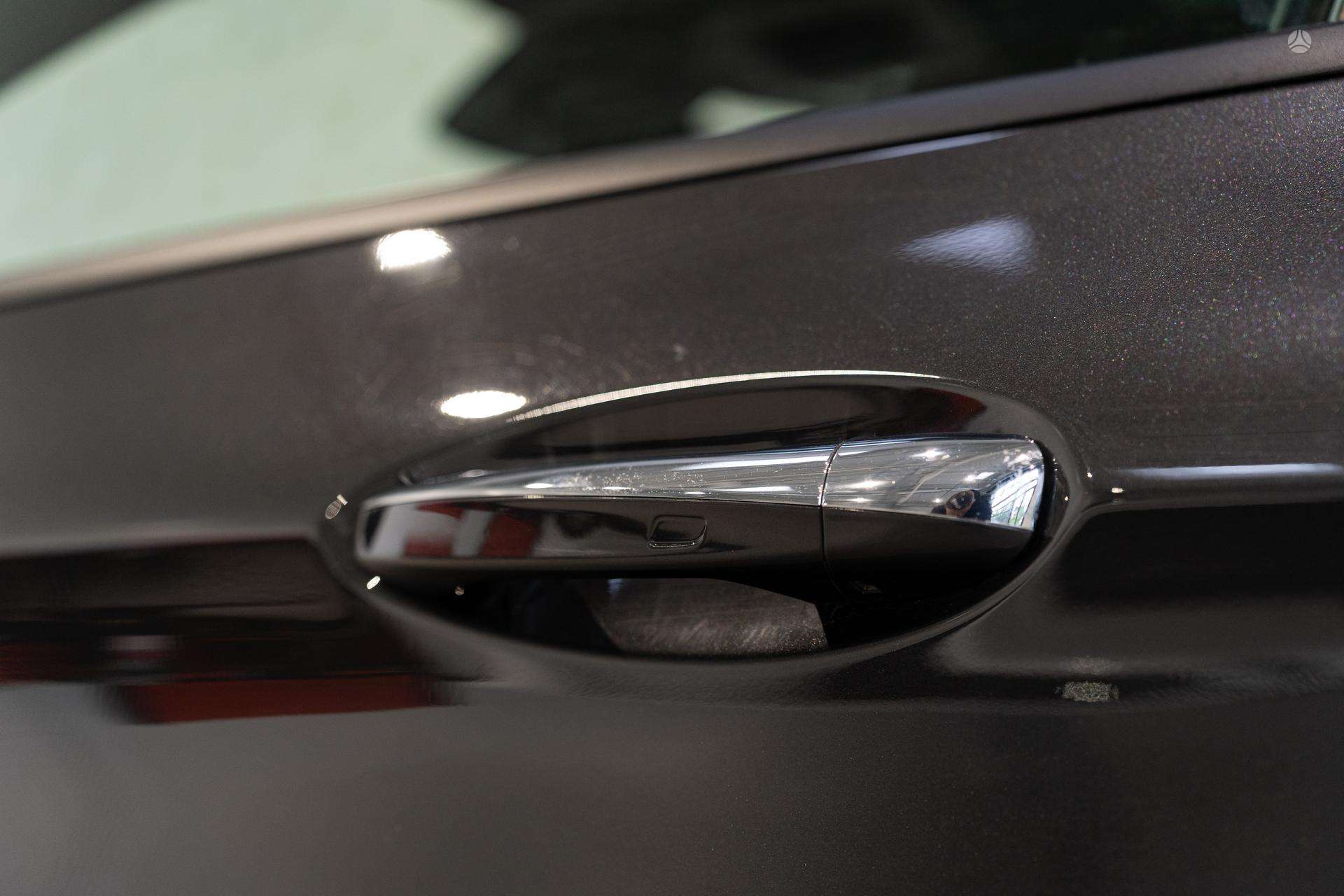 Mercedes-Benz C300