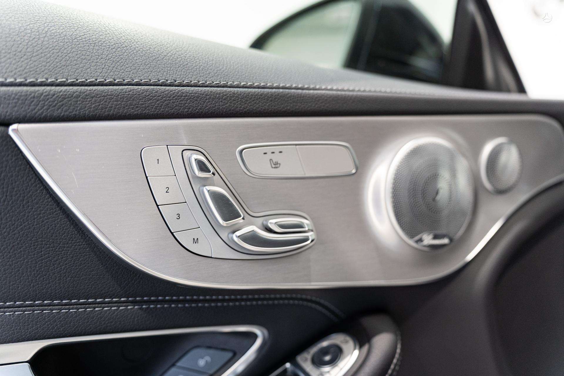 Mercedes-Benz C300