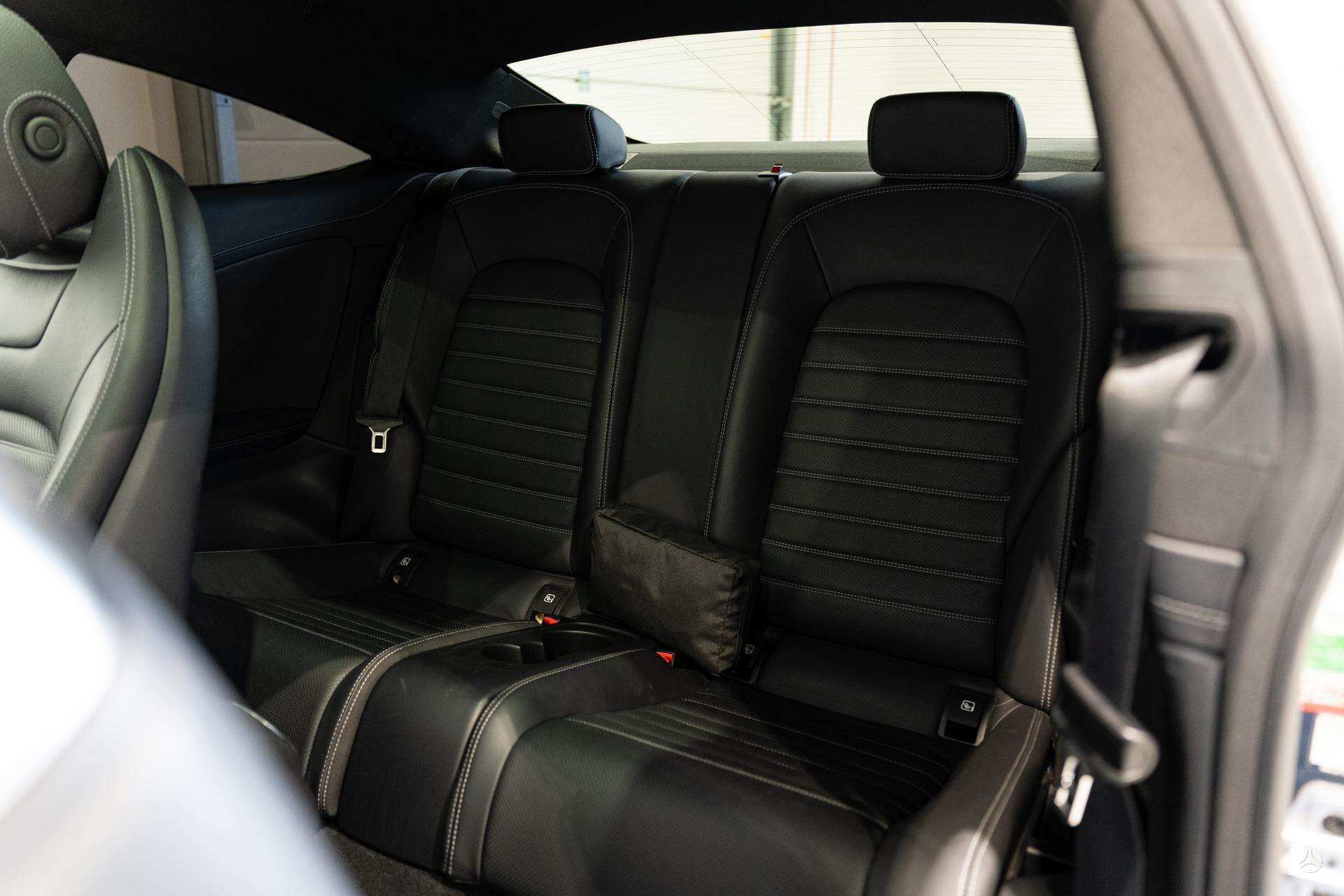Mercedes-Benz C300
