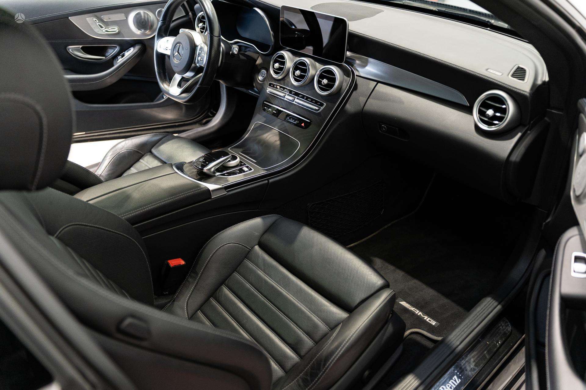 Mercedes-Benz C300