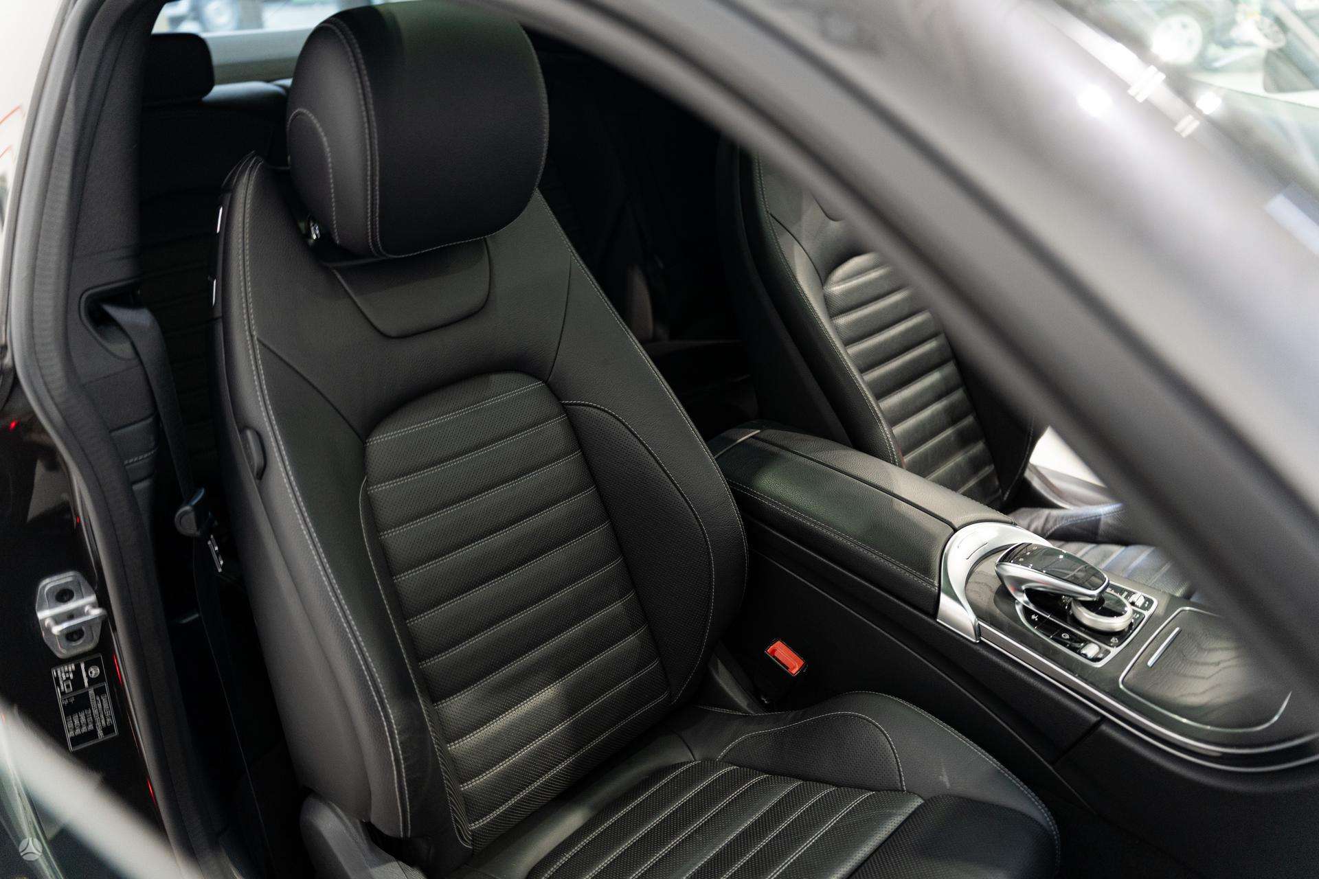 Mercedes-Benz C300