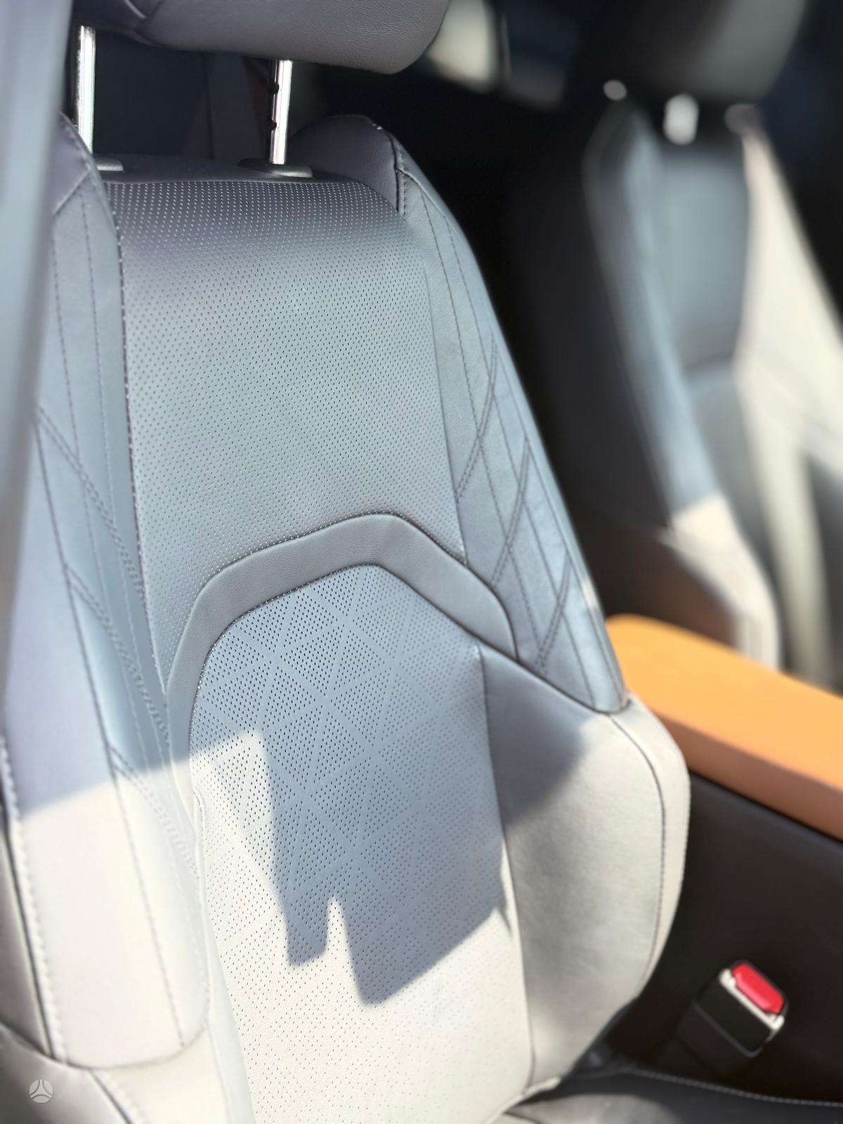 Lexus