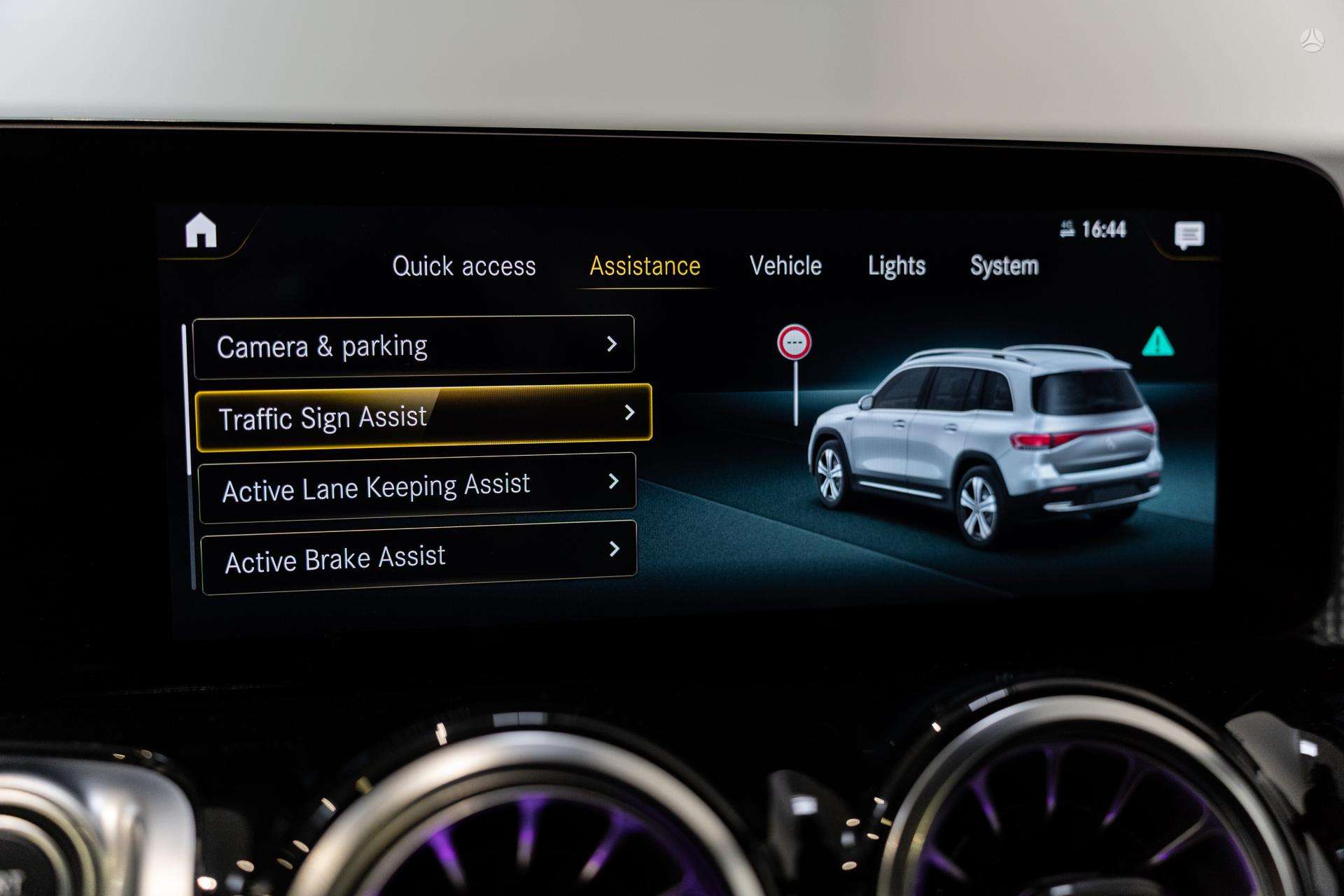 Mercedes-Benz EQB