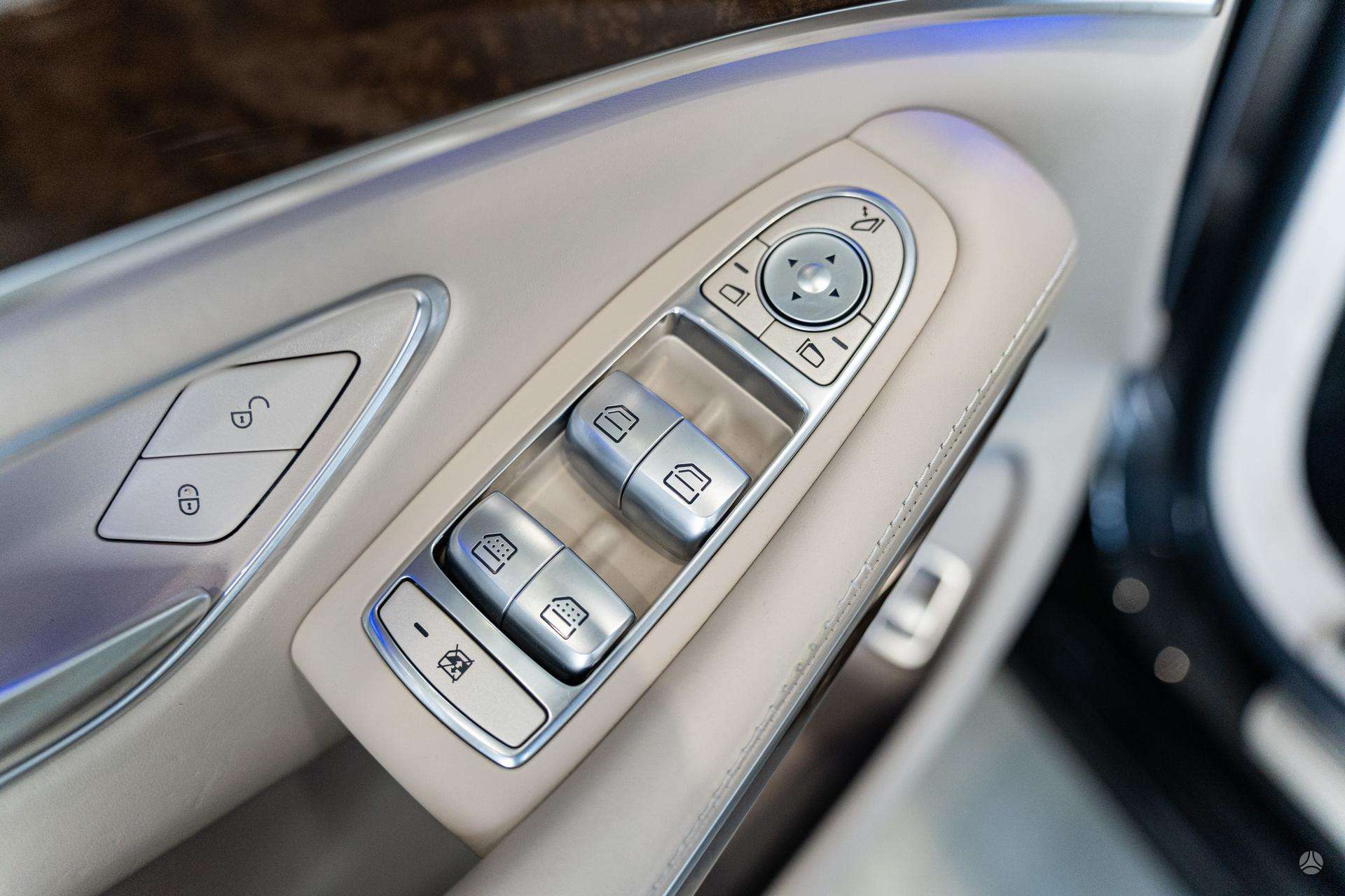 Mercedes-Benz S500