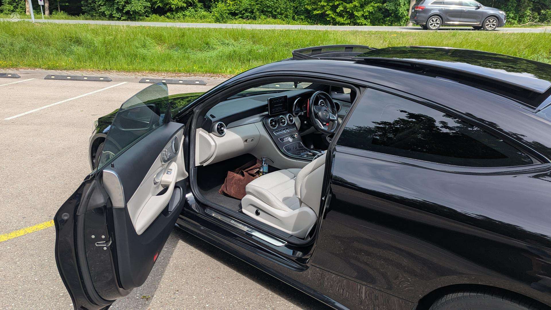Photo 3 of 4