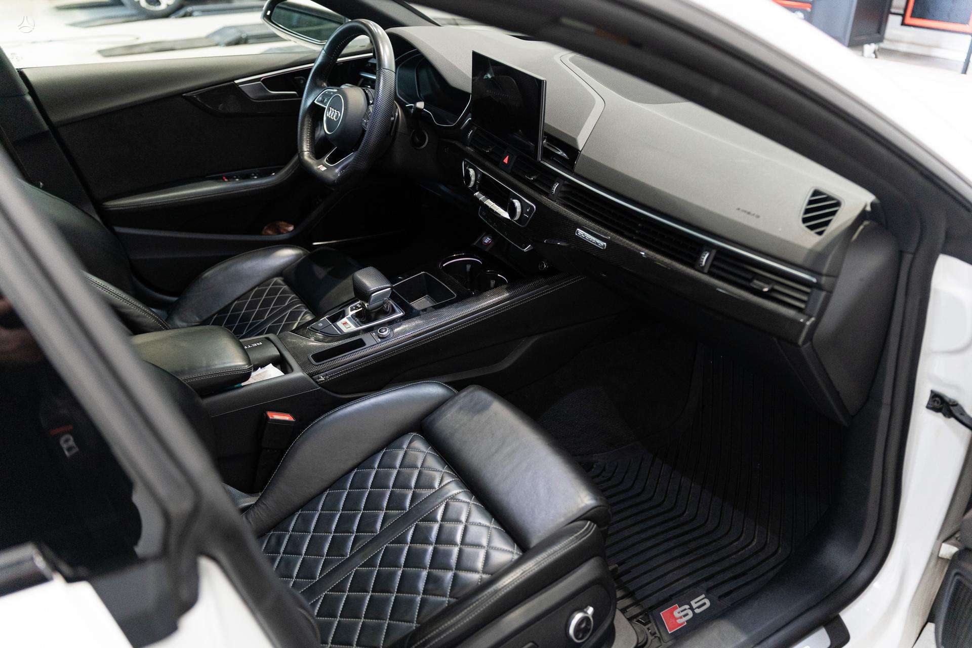Audi S5