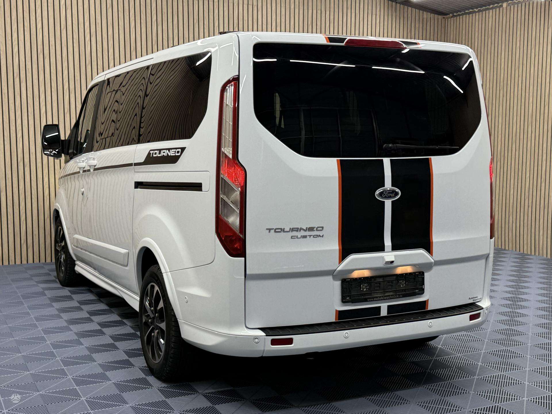 Ford Tourneo Custom