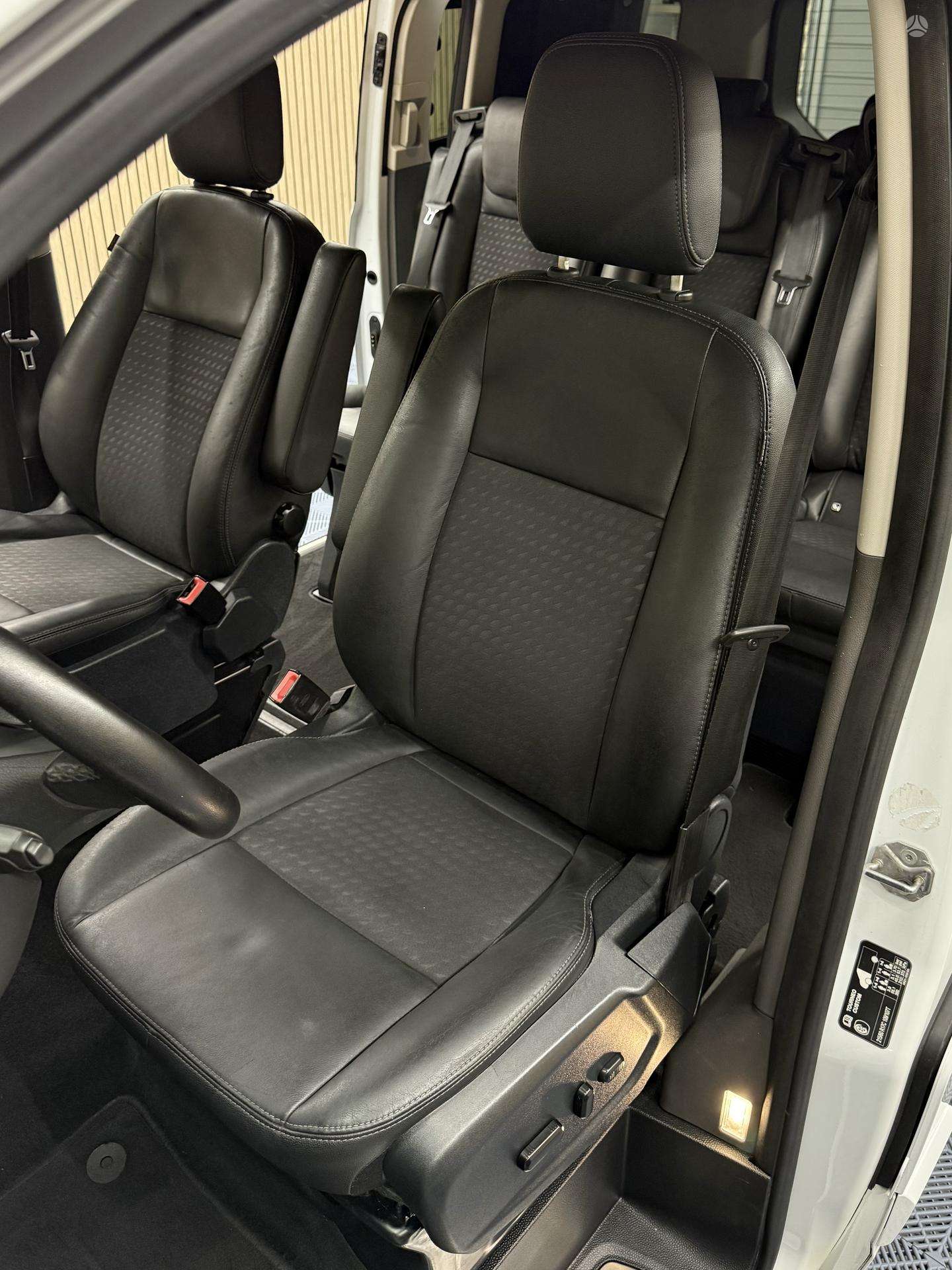 Ford Tourneo Custom