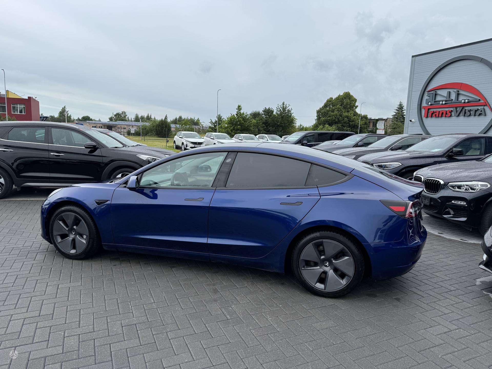 2021 Tesla Model 3 photo 3