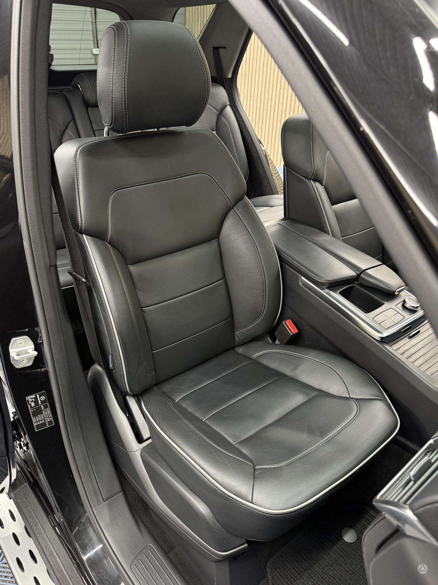 Mercedes-Benz ML350