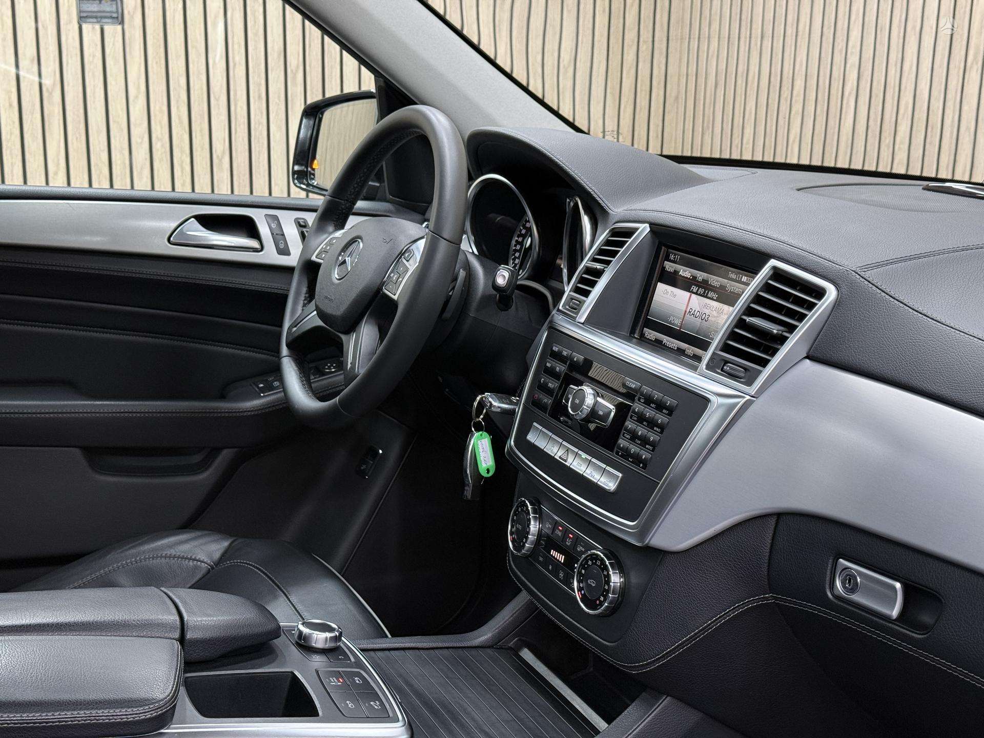 Mercedes-Benz ML350