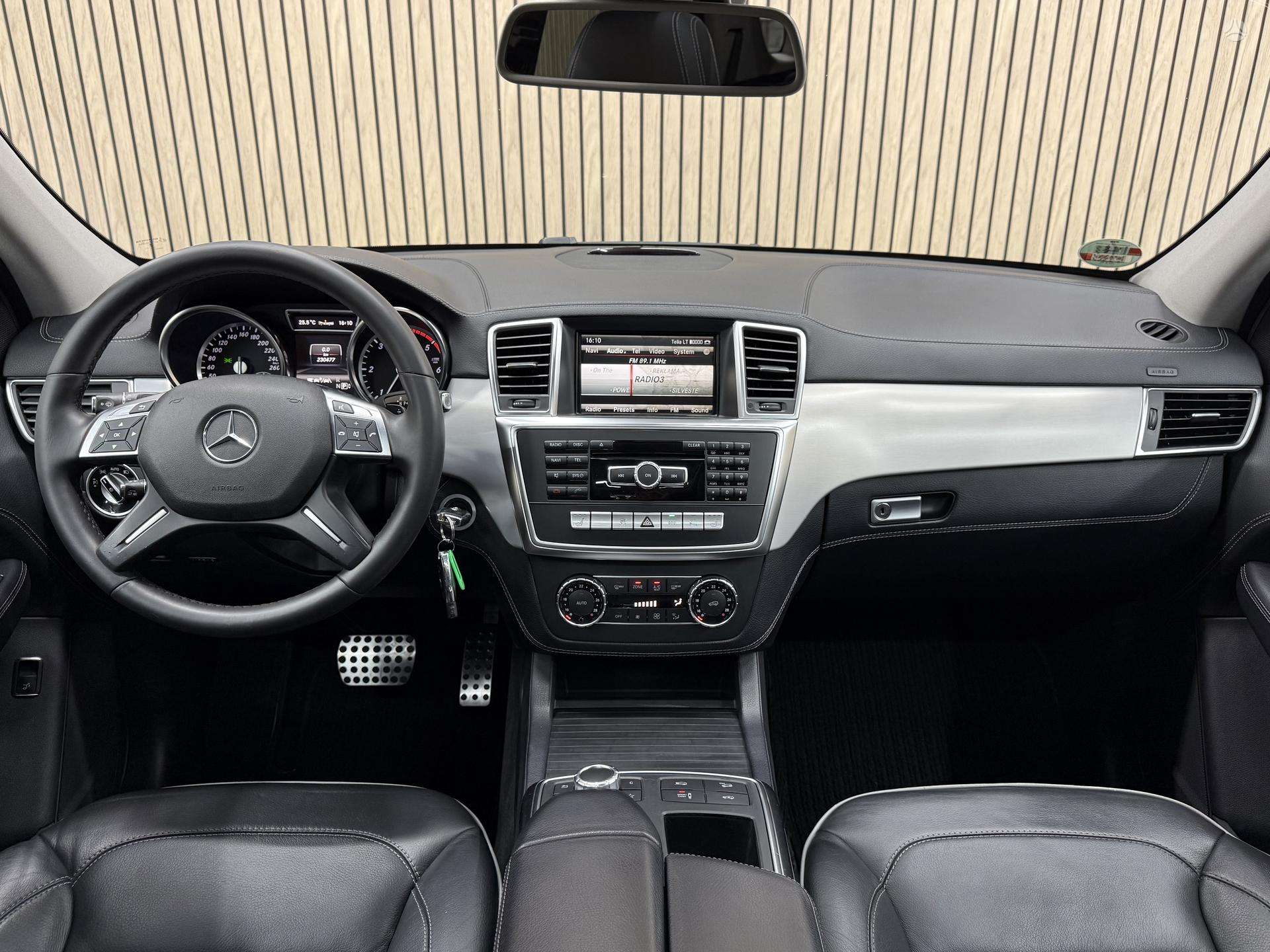 Mercedes-Benz ML350