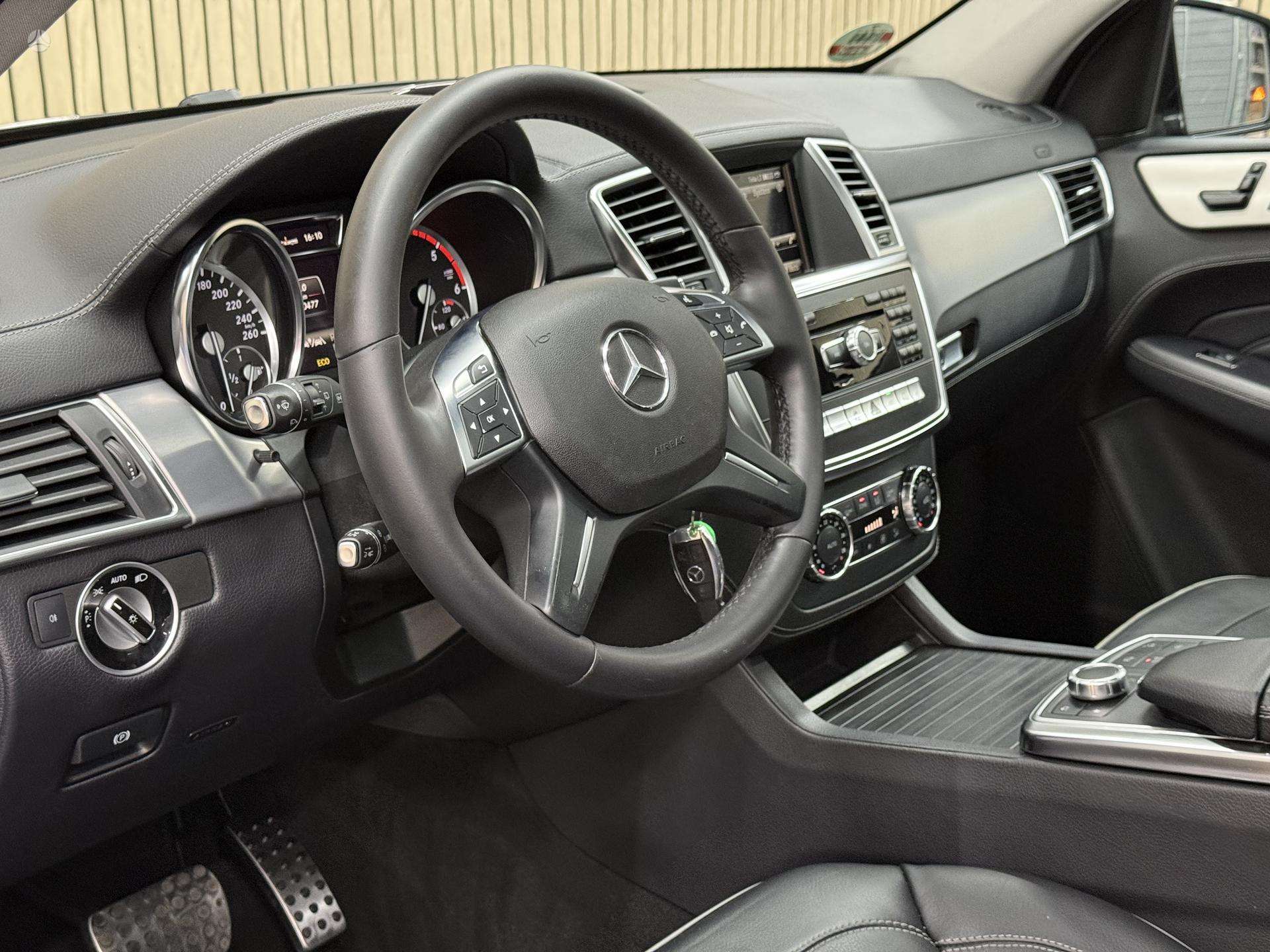 Mercedes-Benz ML350