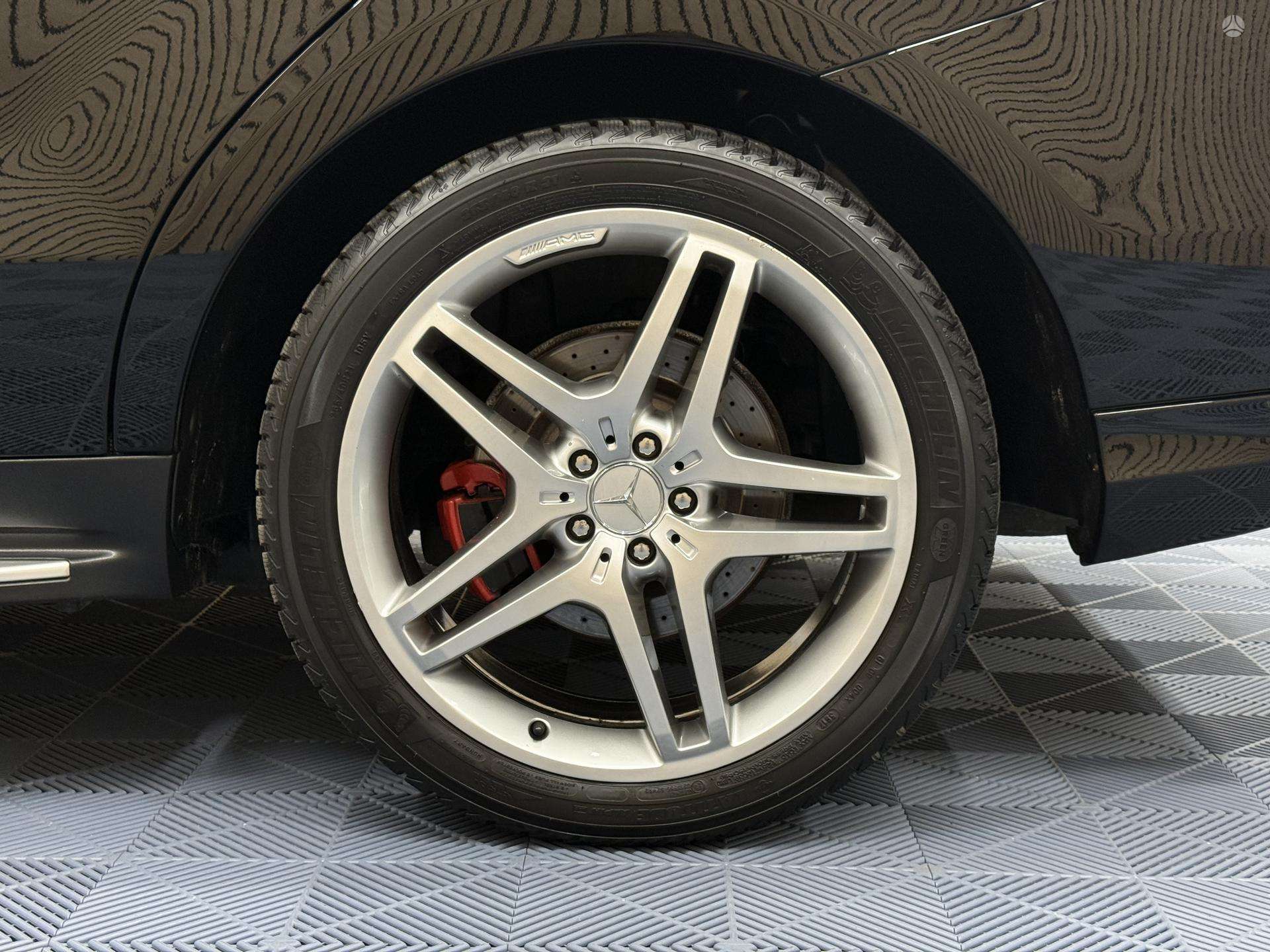 Mercedes-Benz ML350