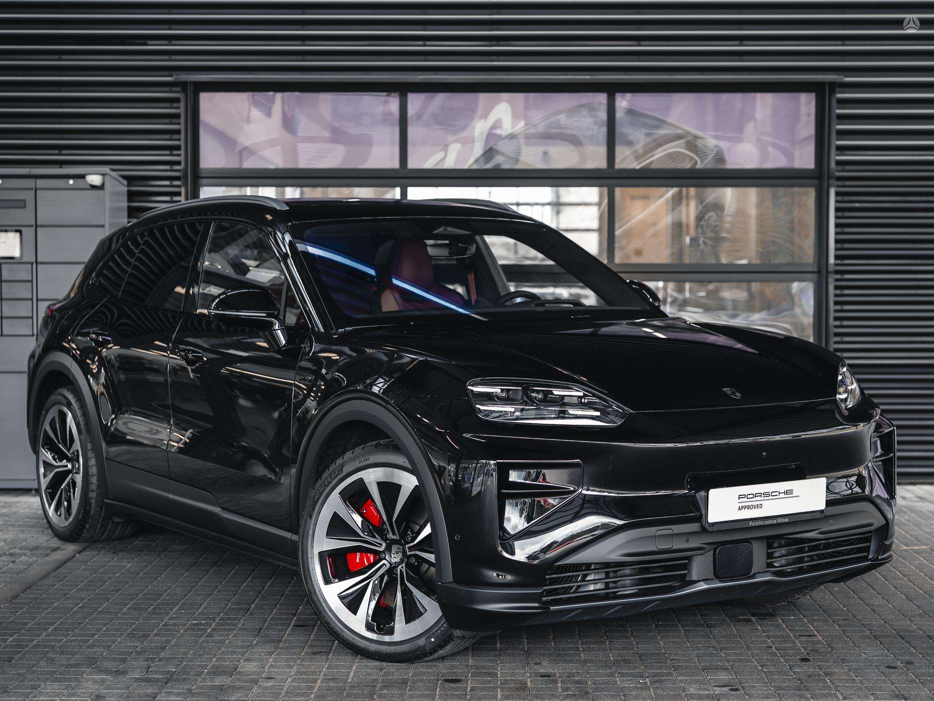 2026 Porsche Cayenne photo 7