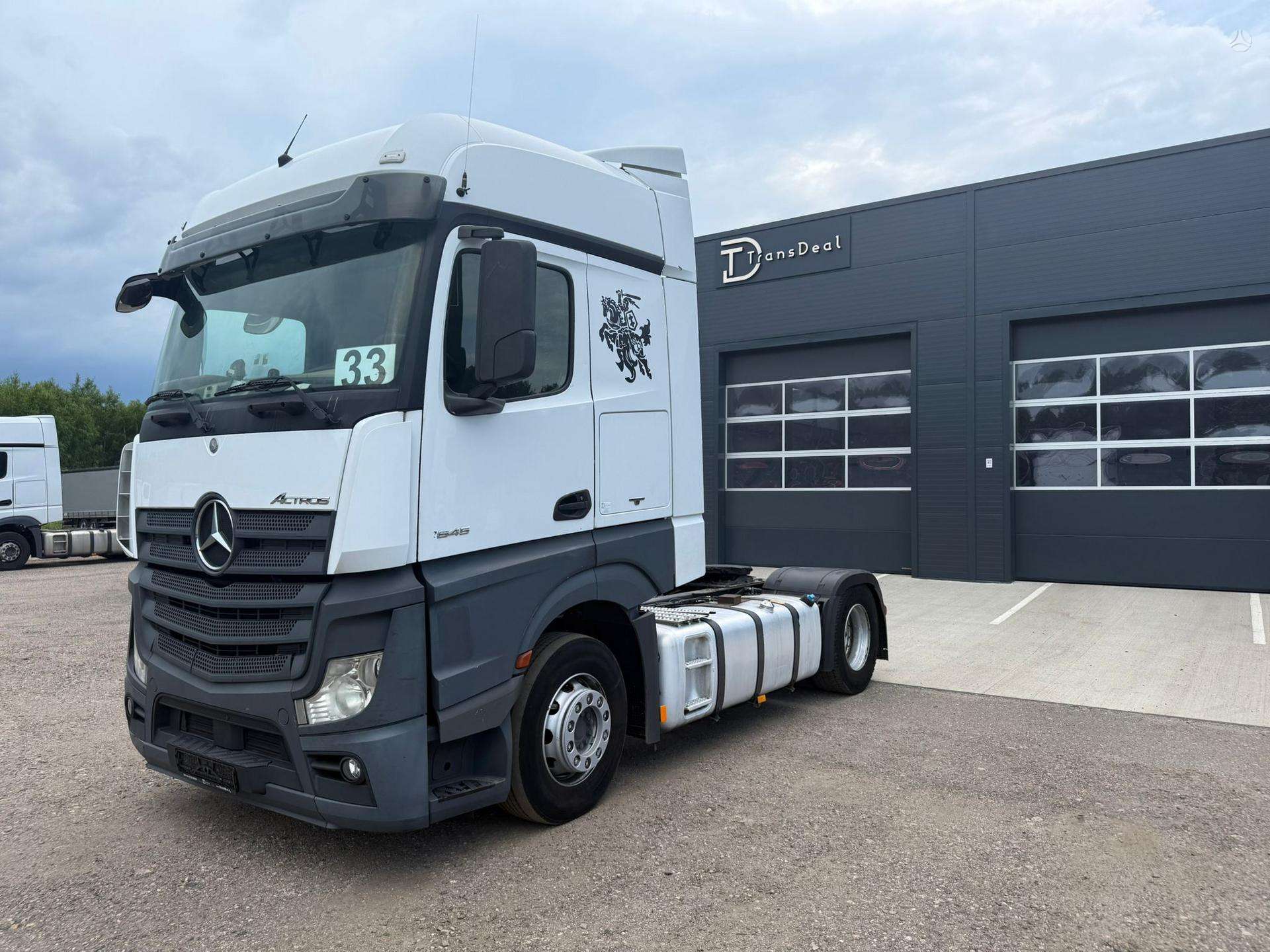 Mercedes-Benz Actros 1845