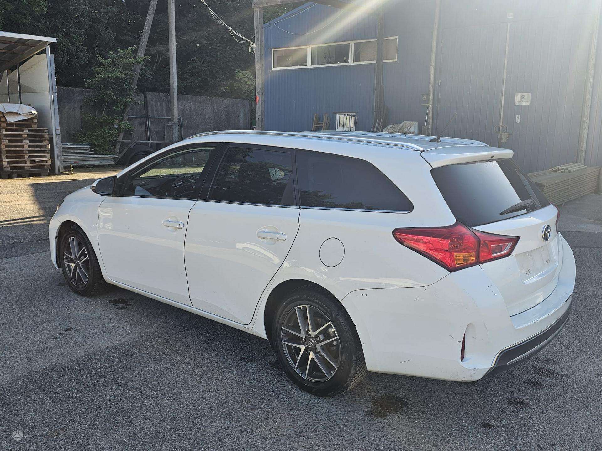 Toyota Auris nuotrauka 6