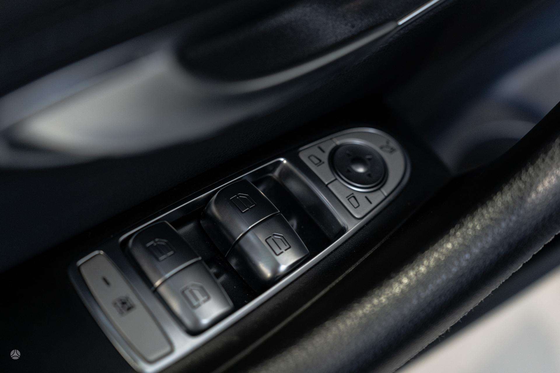 Mercedes-Benz E400