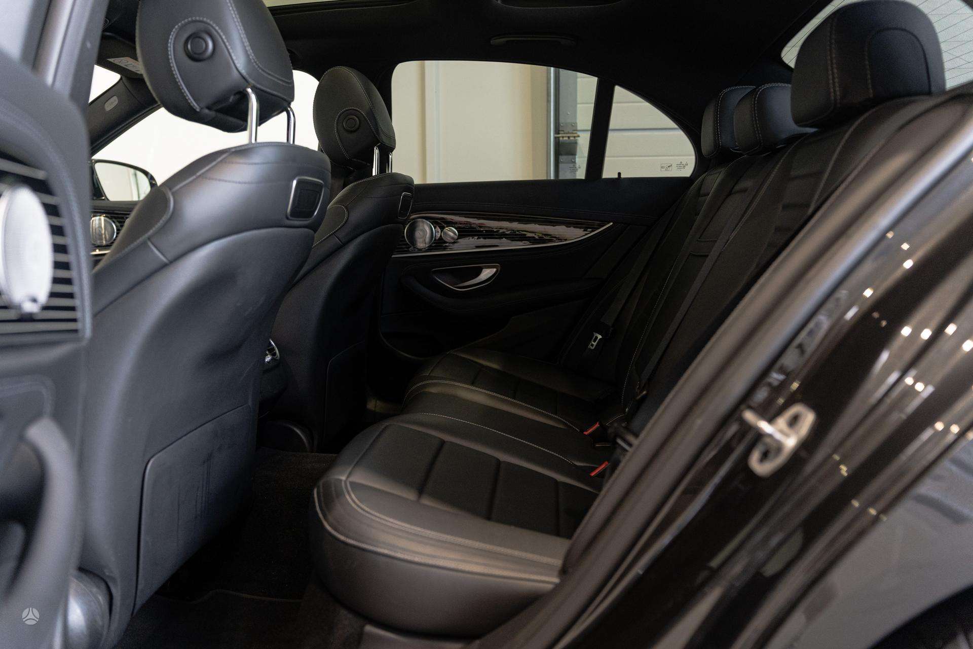 Mercedes-Benz E400
