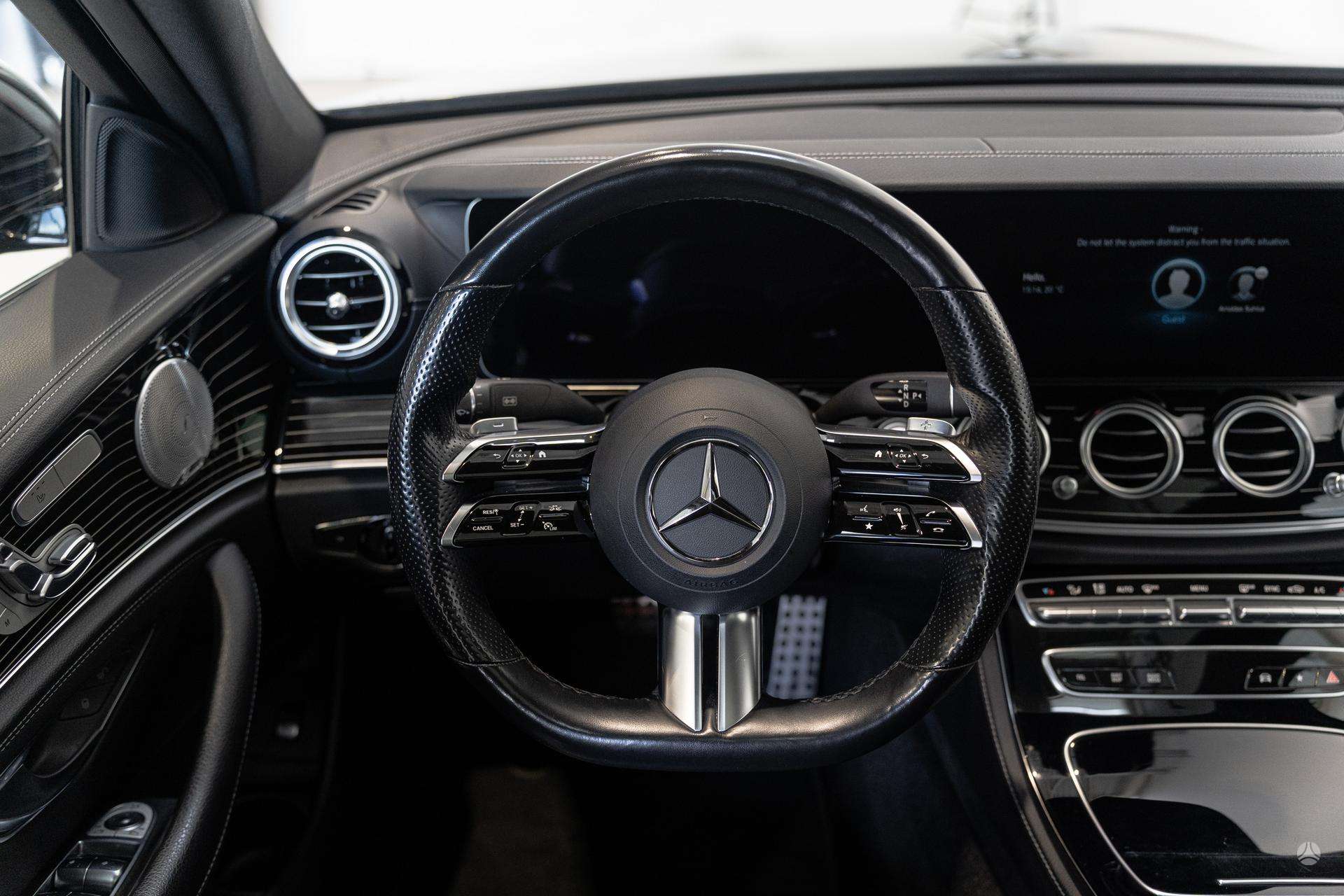Mercedes-Benz E400