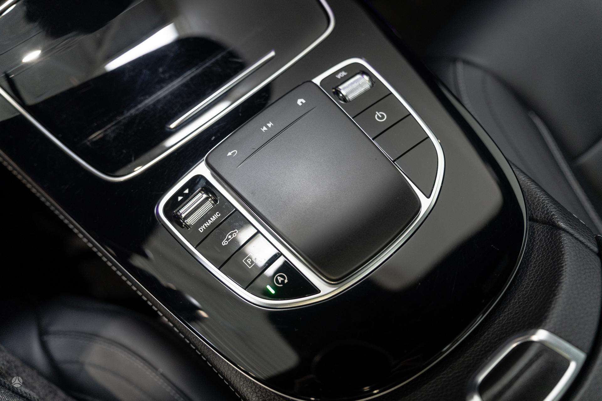 Mercedes-Benz E400
