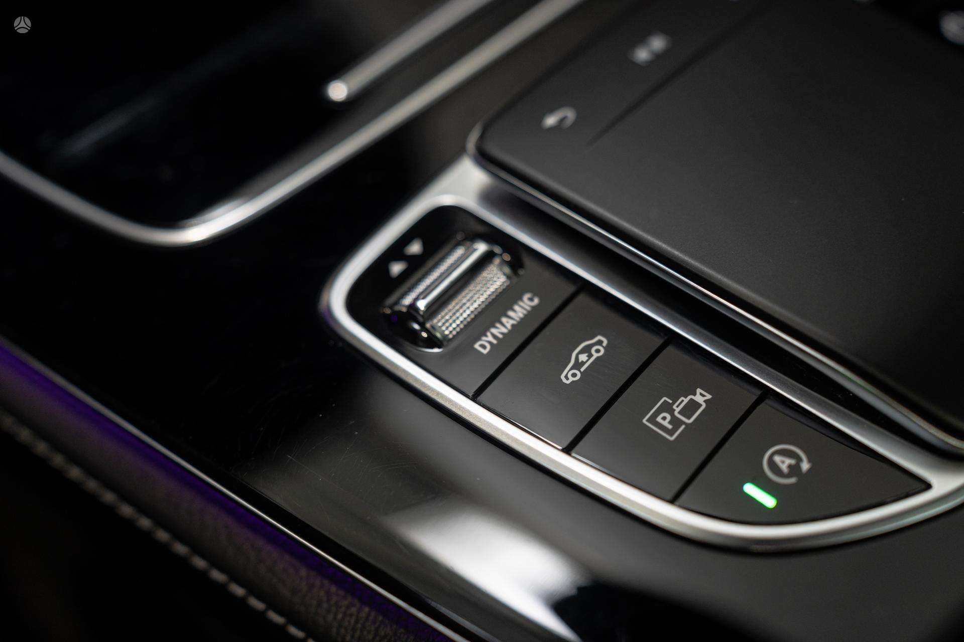 Mercedes-Benz E400