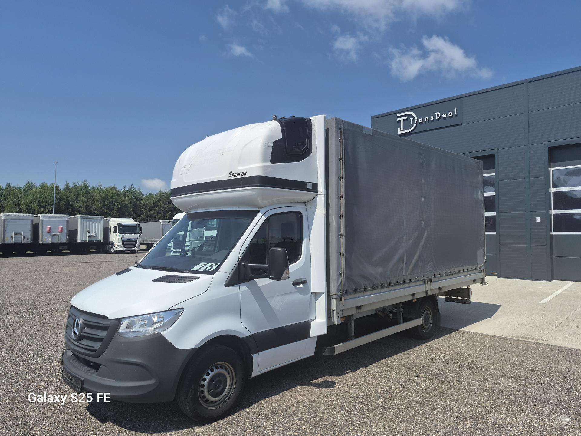 Mercedes-Benz  Sprinter