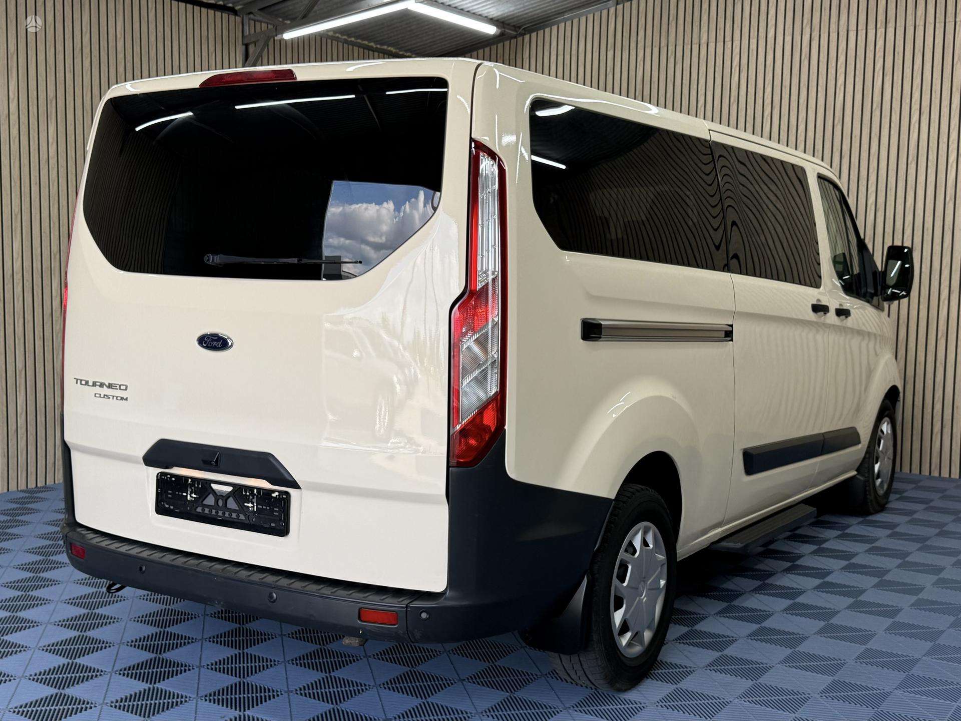 Ford Tourneo Custom