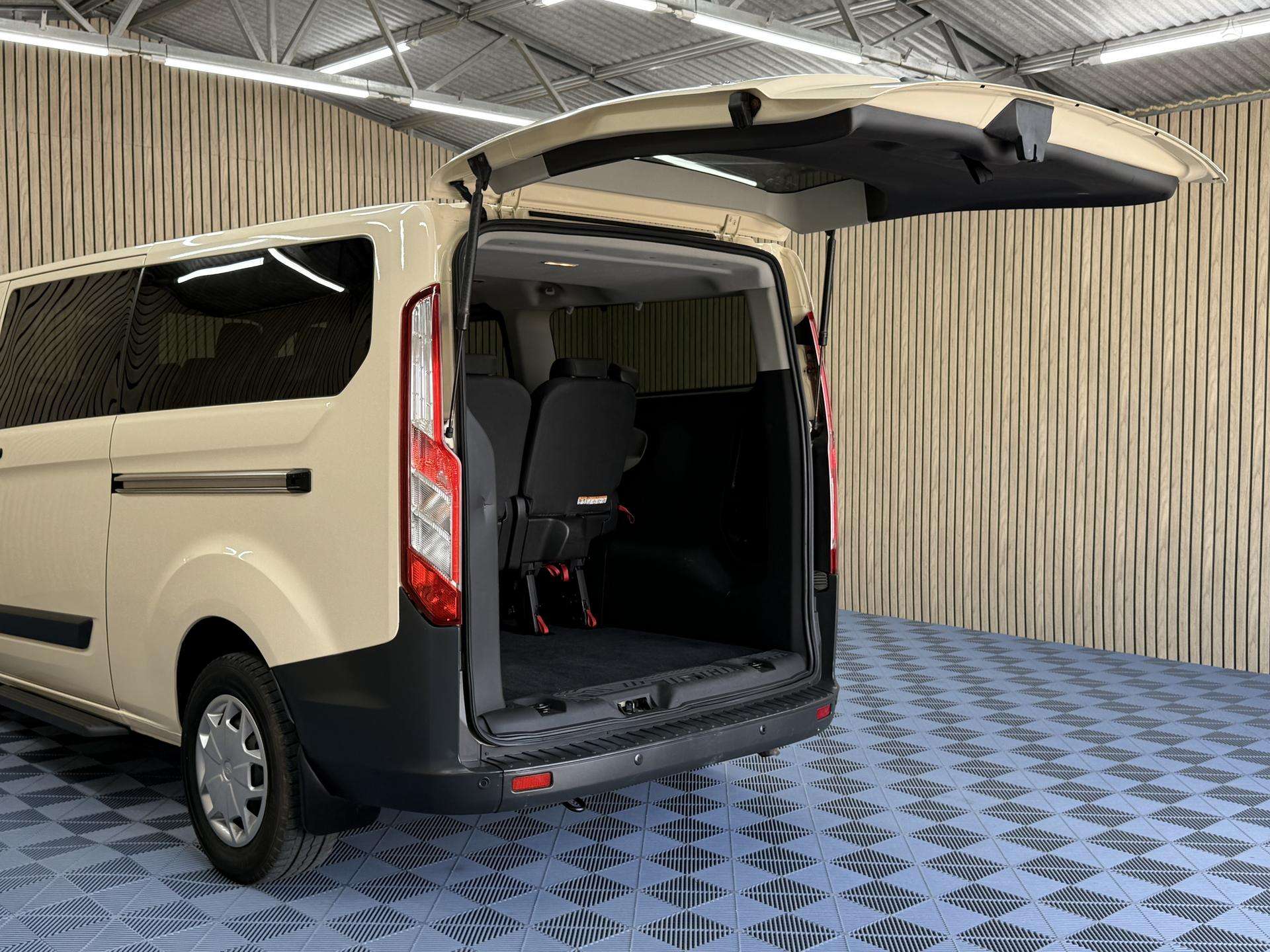 Ford Tourneo Custom