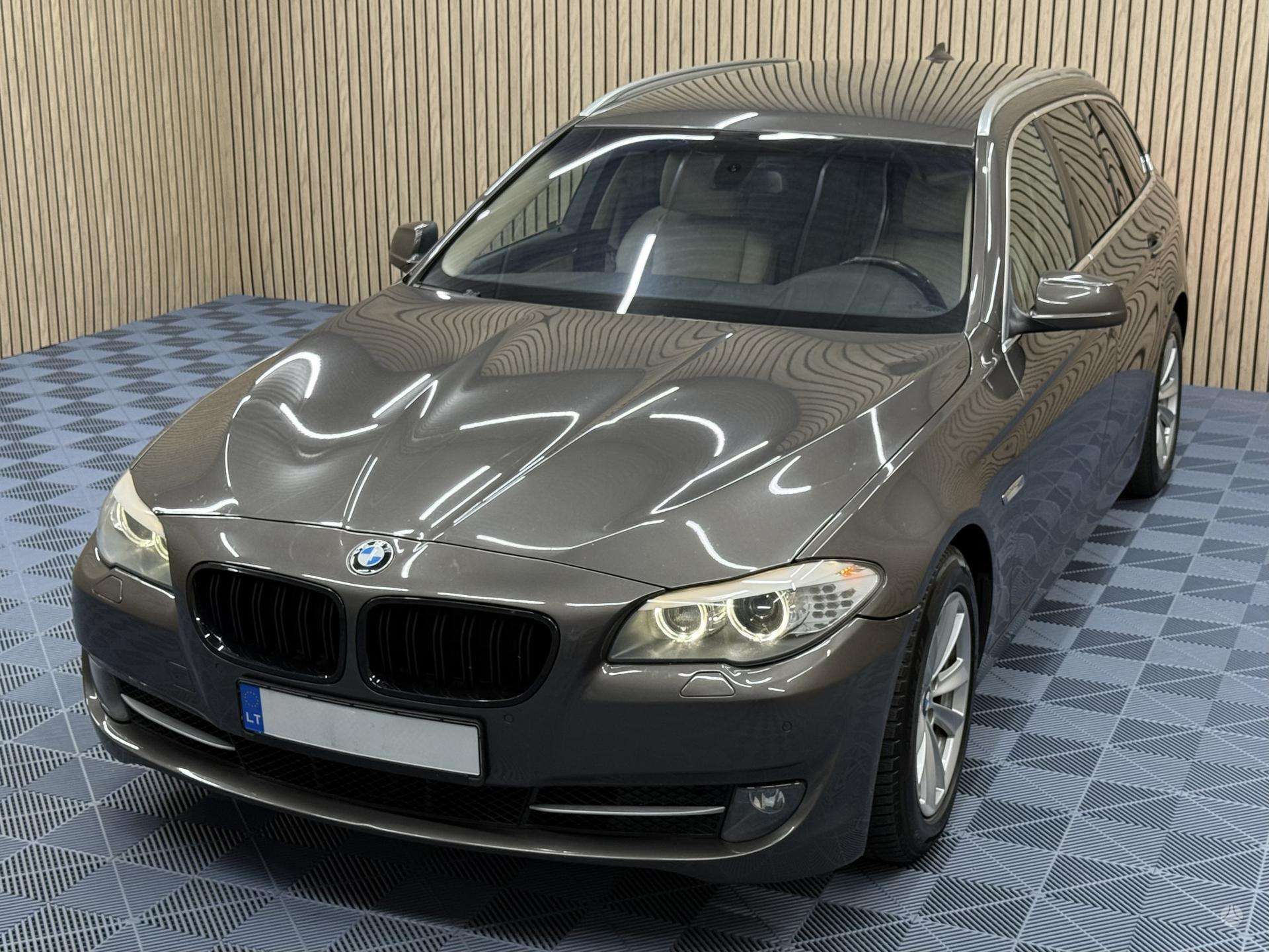 BMW 525