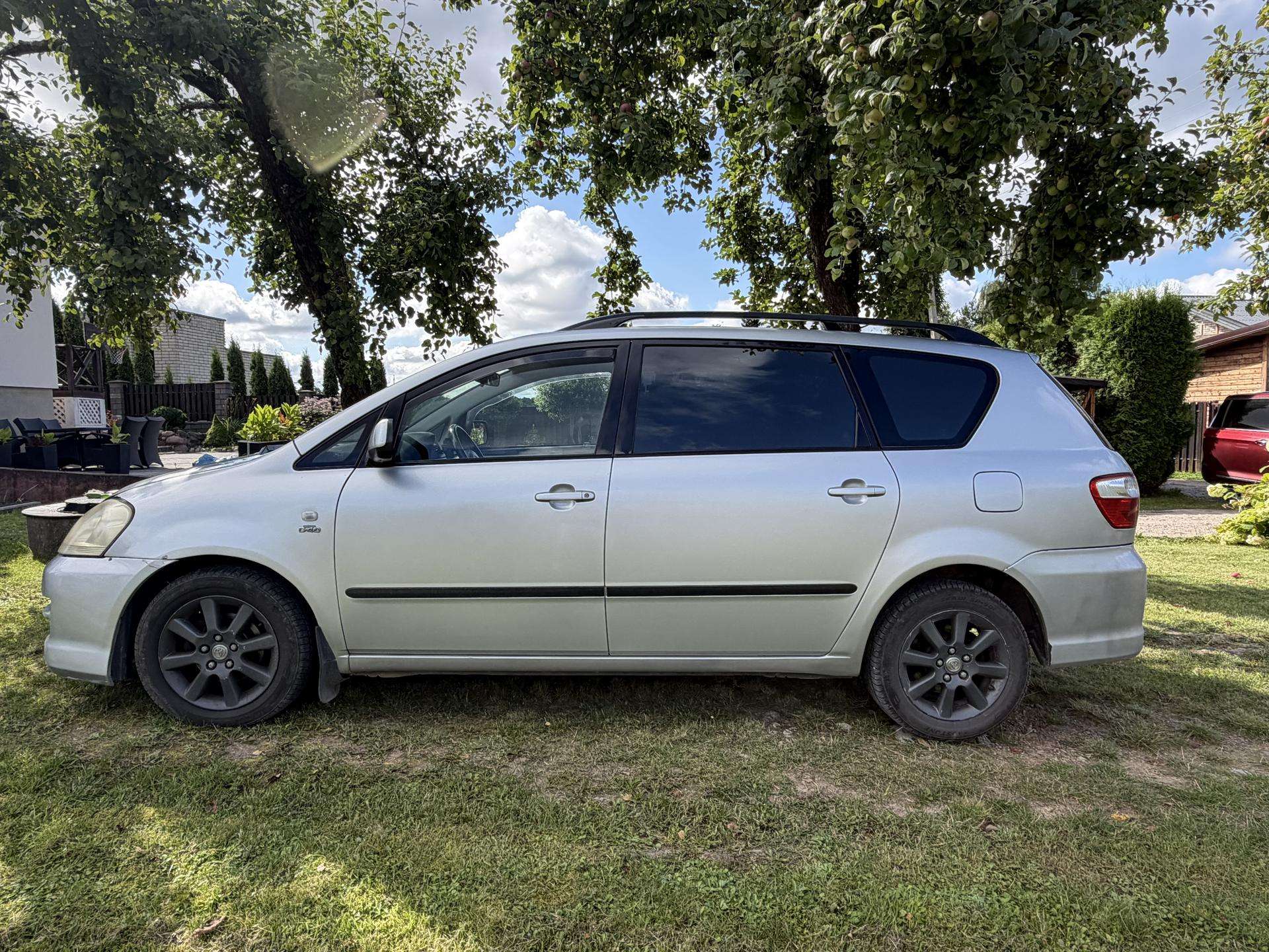 Photo 3 of 4