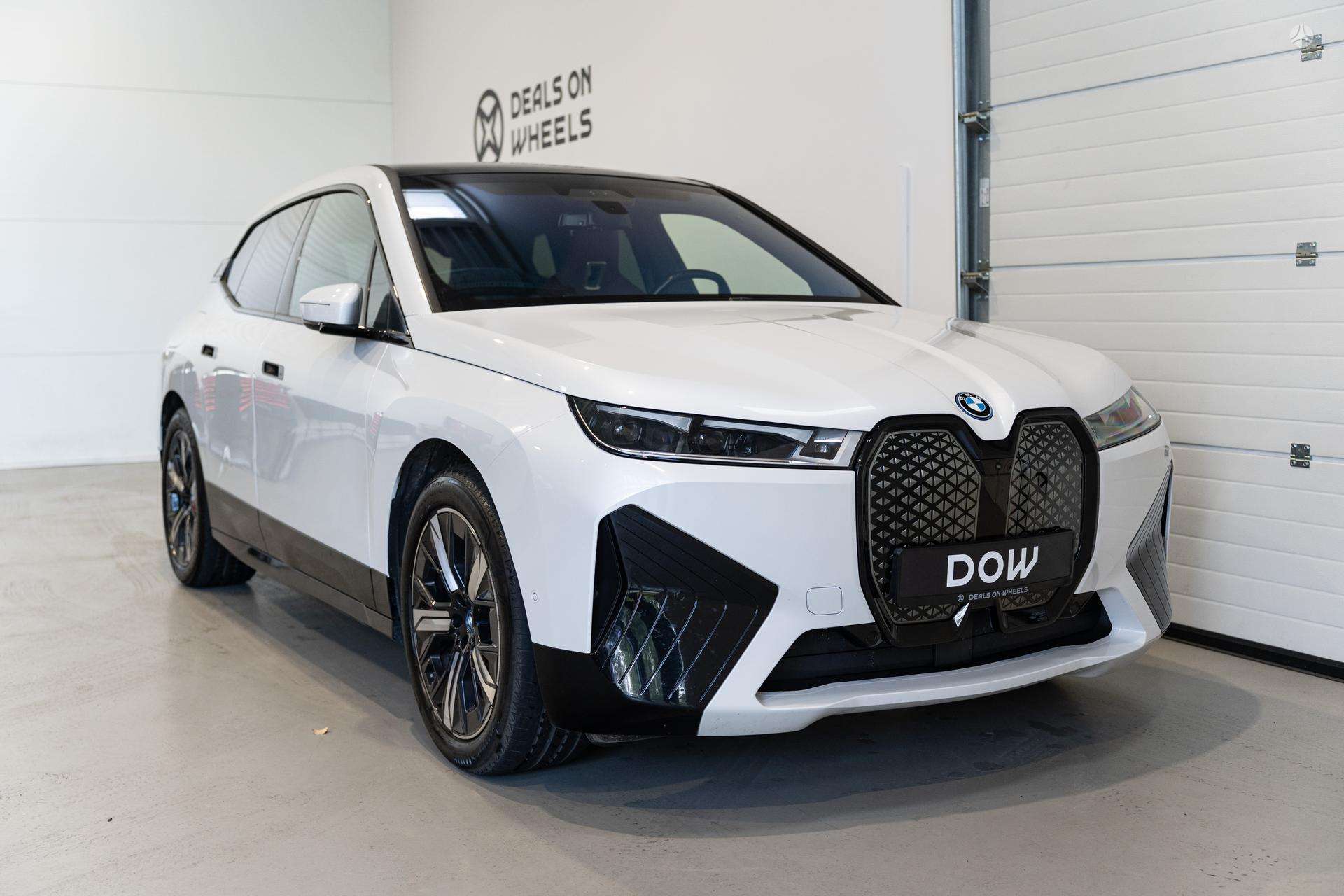 BMW iX