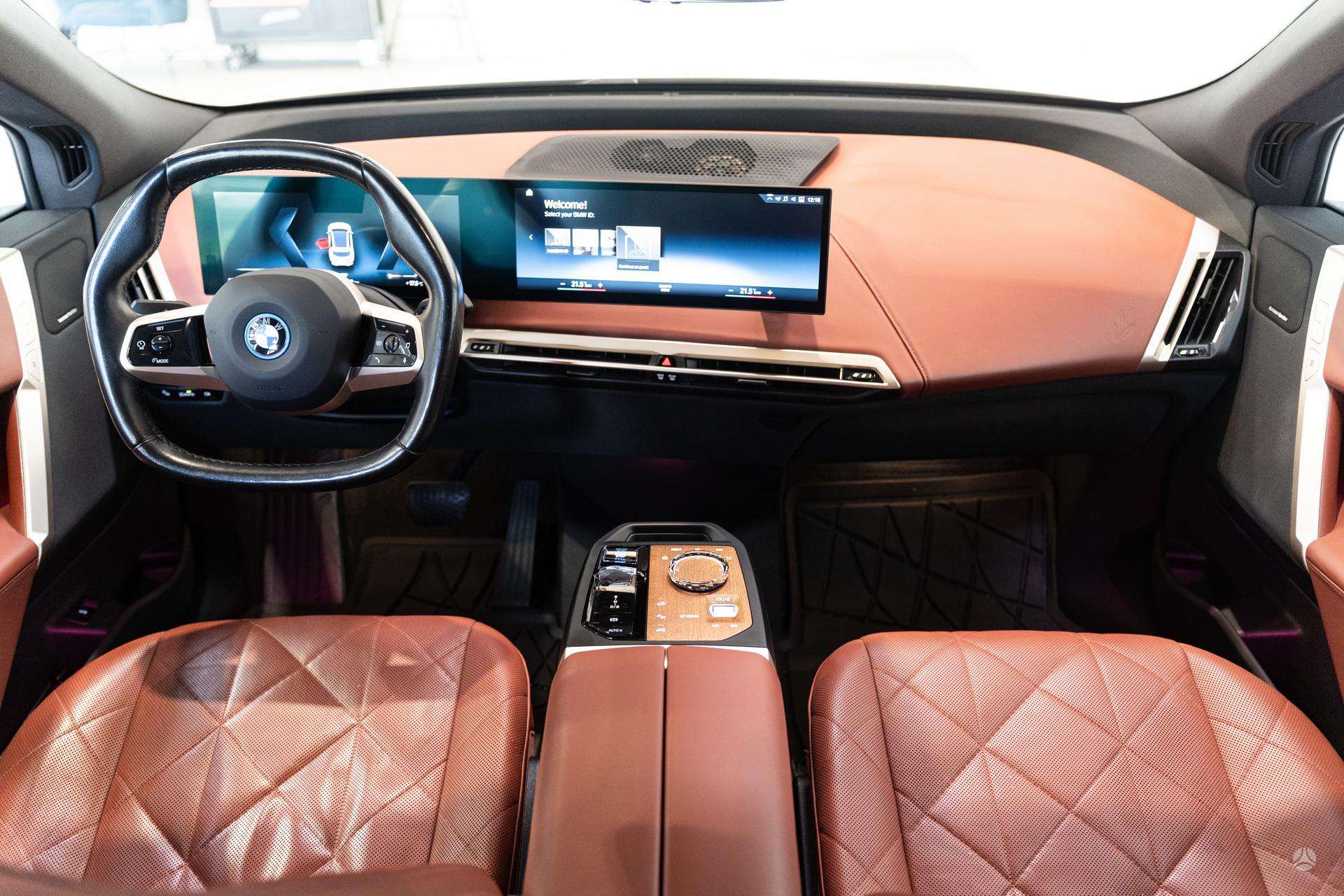 BMW iX