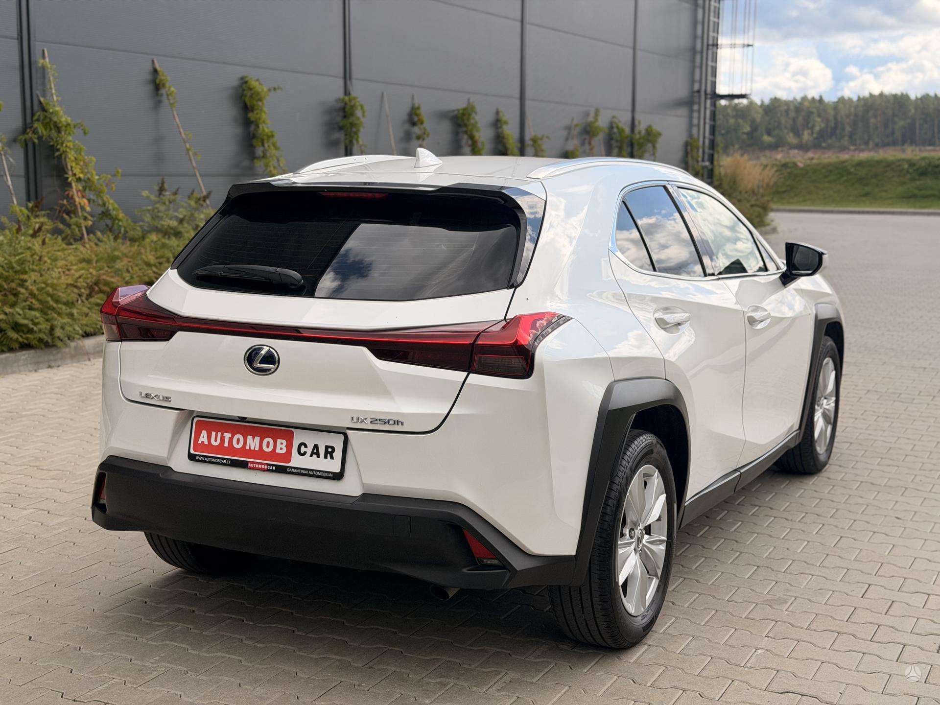 Lexus UX 250h nuotrauka 7