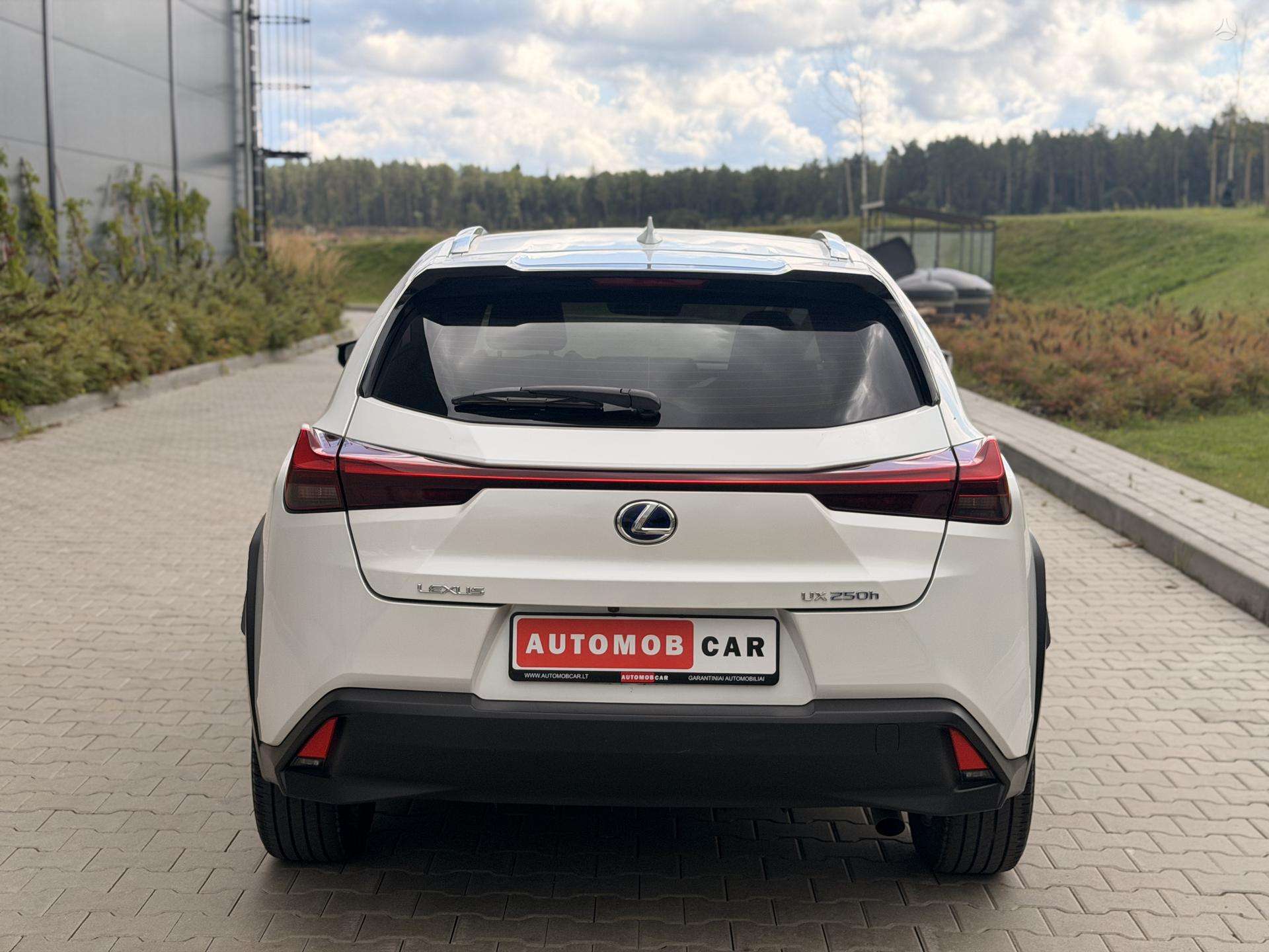 Lexus UX 250h nuotrauka 8