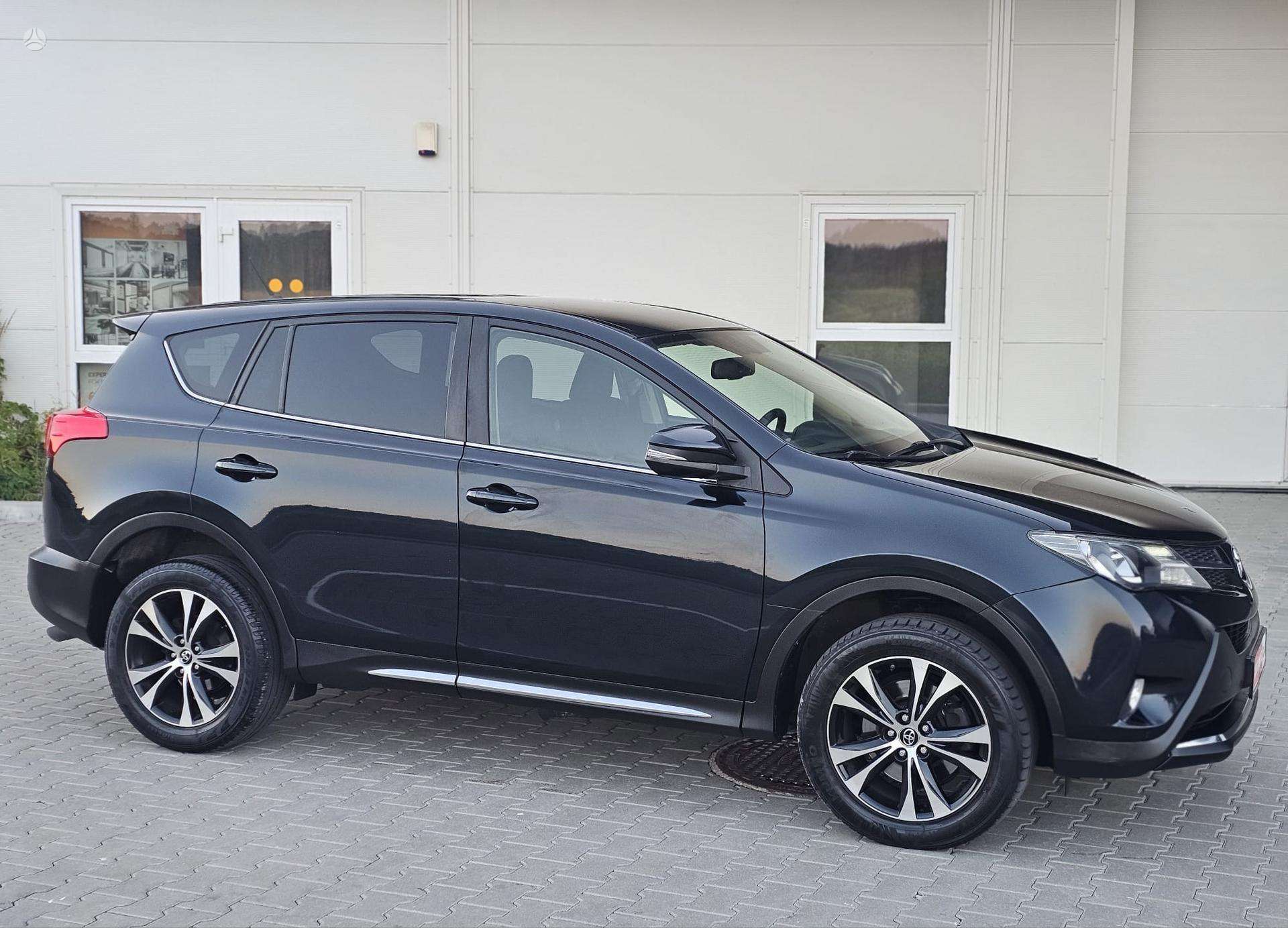 Toyota RAV4 nuotrauka 8