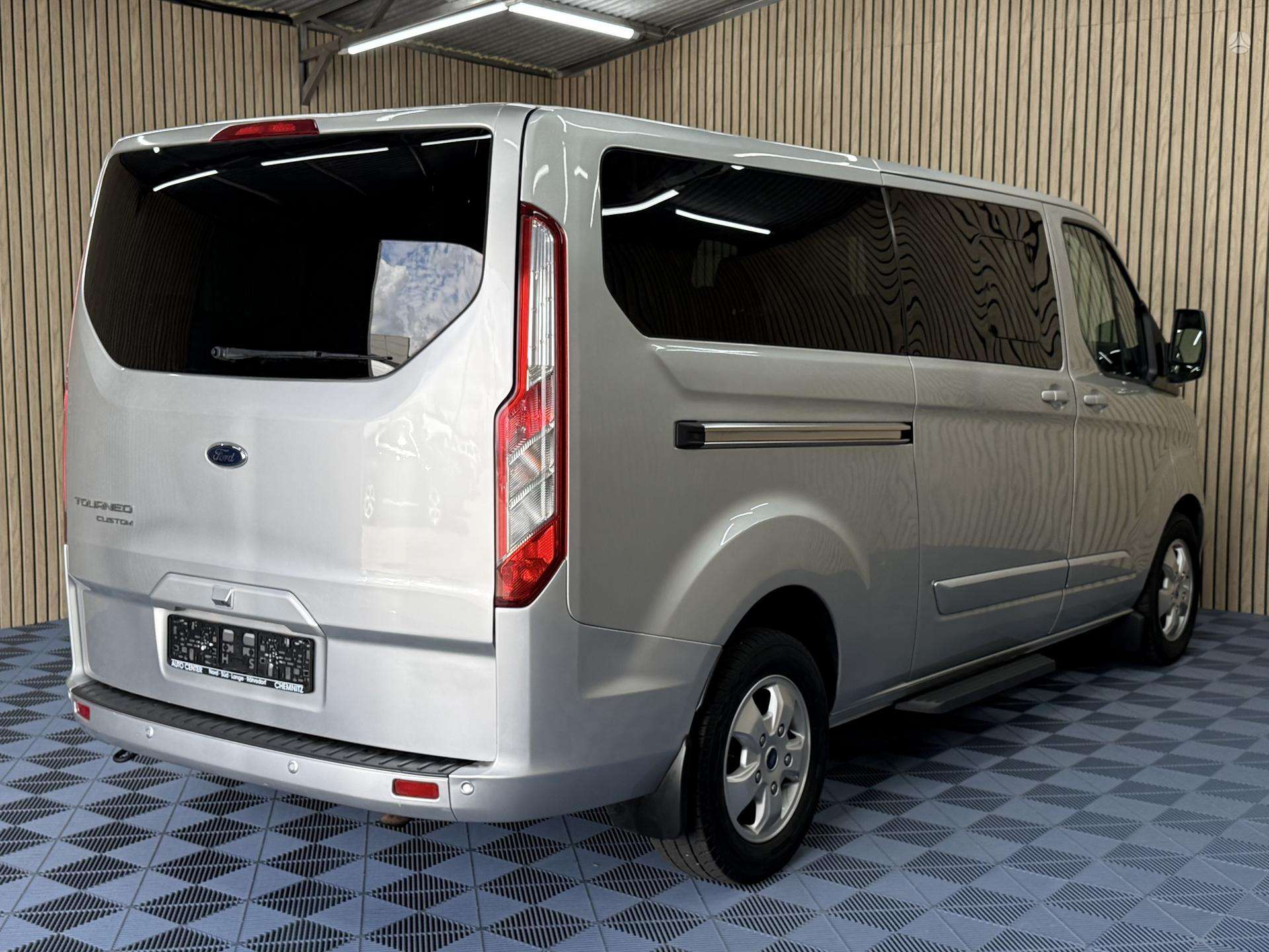 Ford Tourneo Custom
