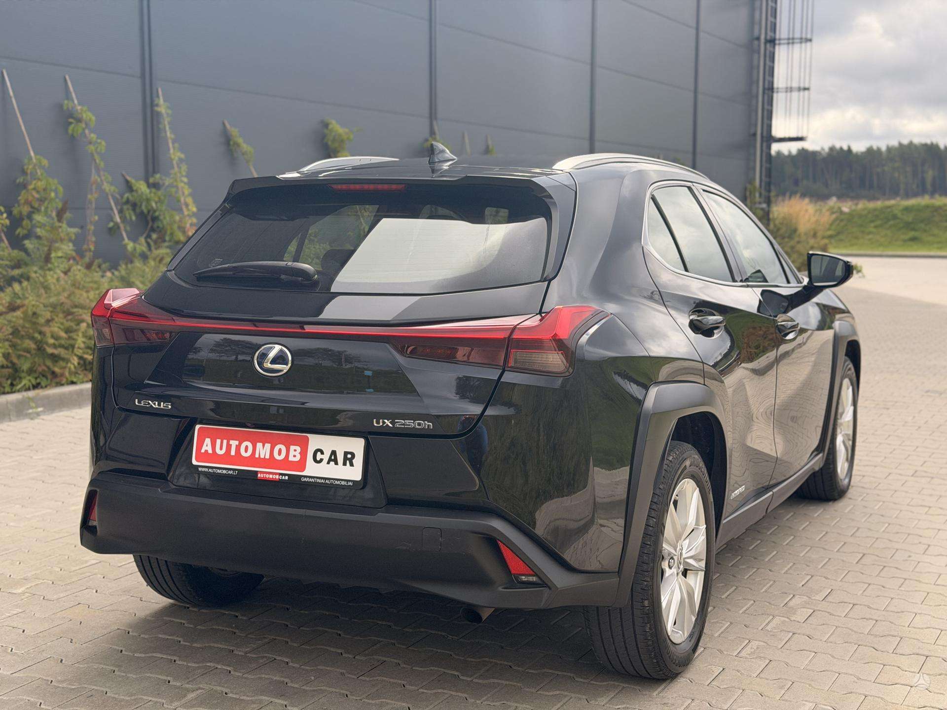 Lexus UX 250h nuotrauka 8