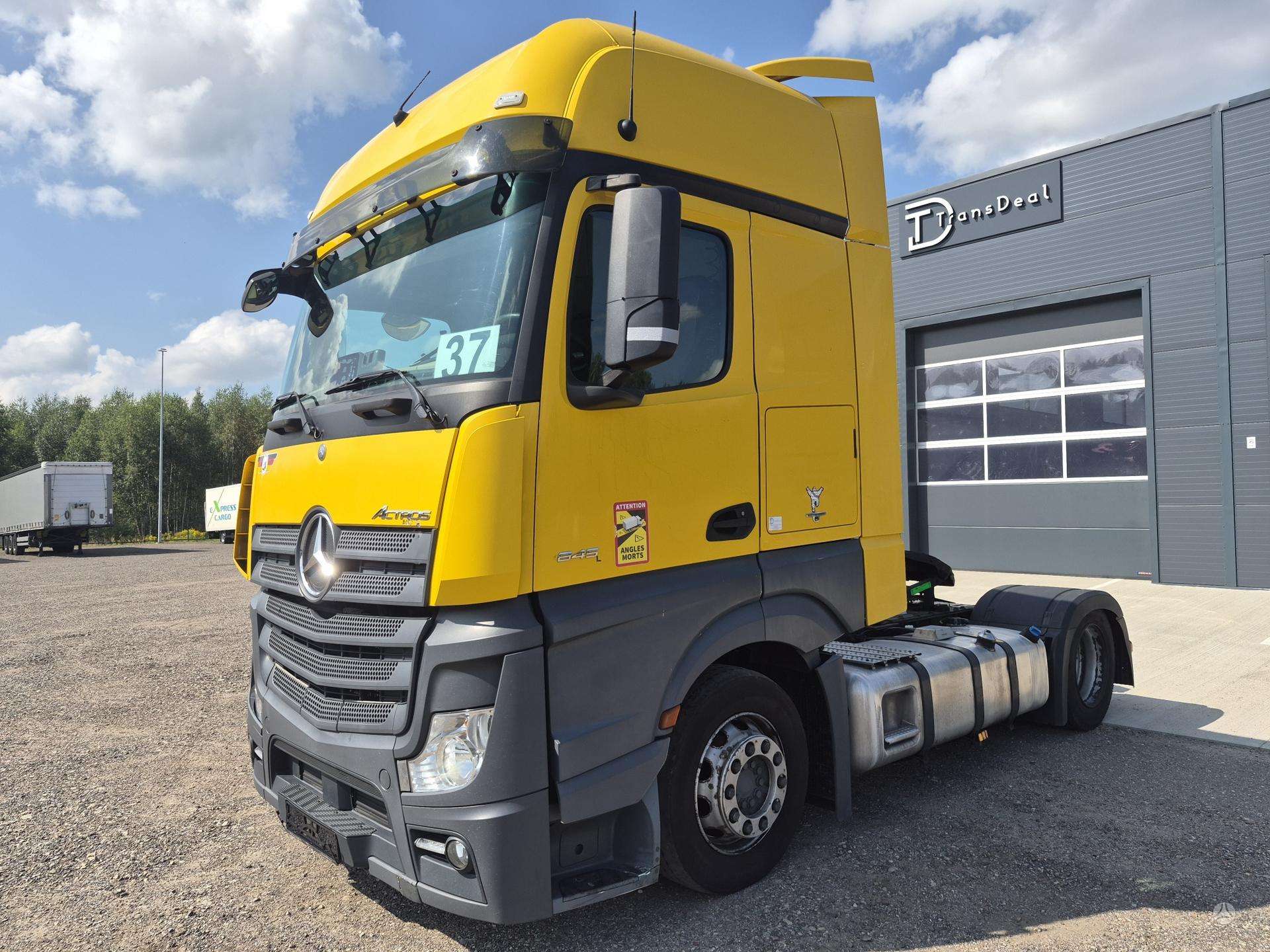 Mercedes-Benz Actros 1845