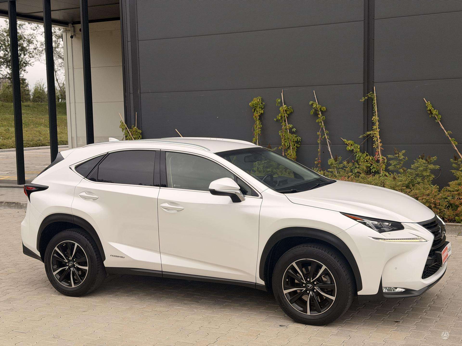 Lexus NX 300h nuotrauka 5