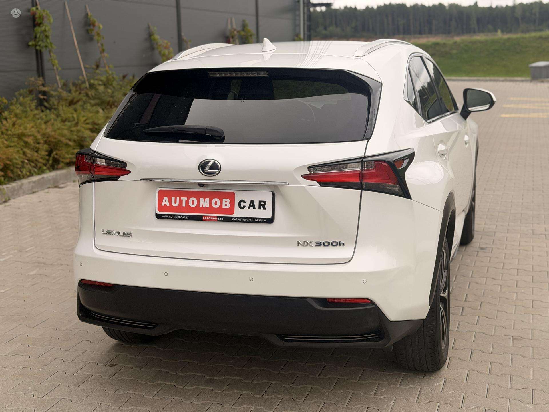 Lexus NX 300h nuotrauka 8