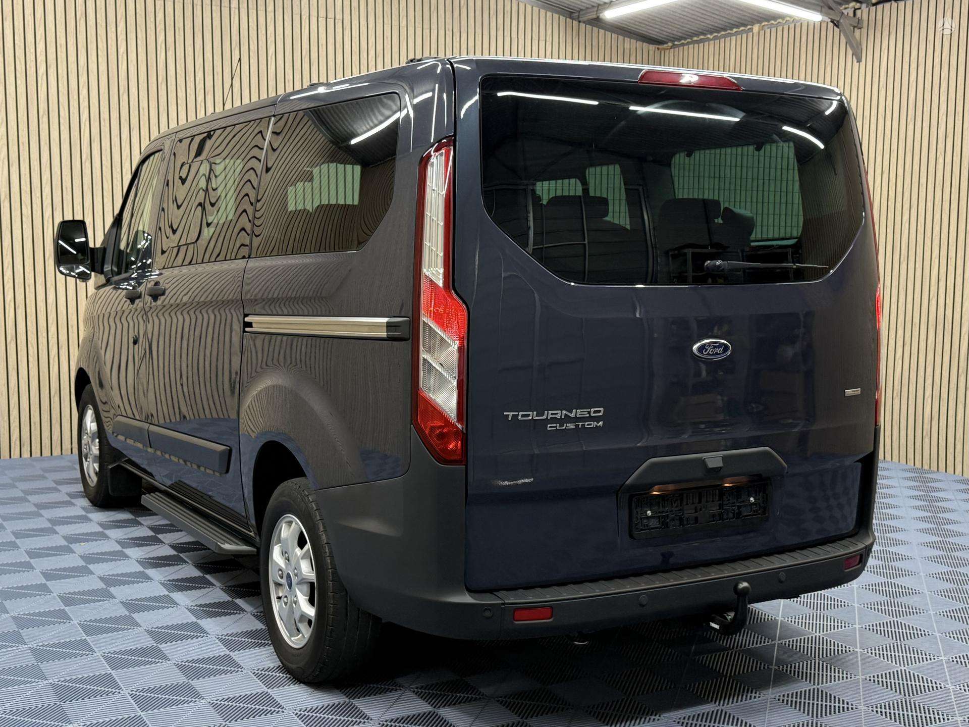 Ford Tourneo Custom