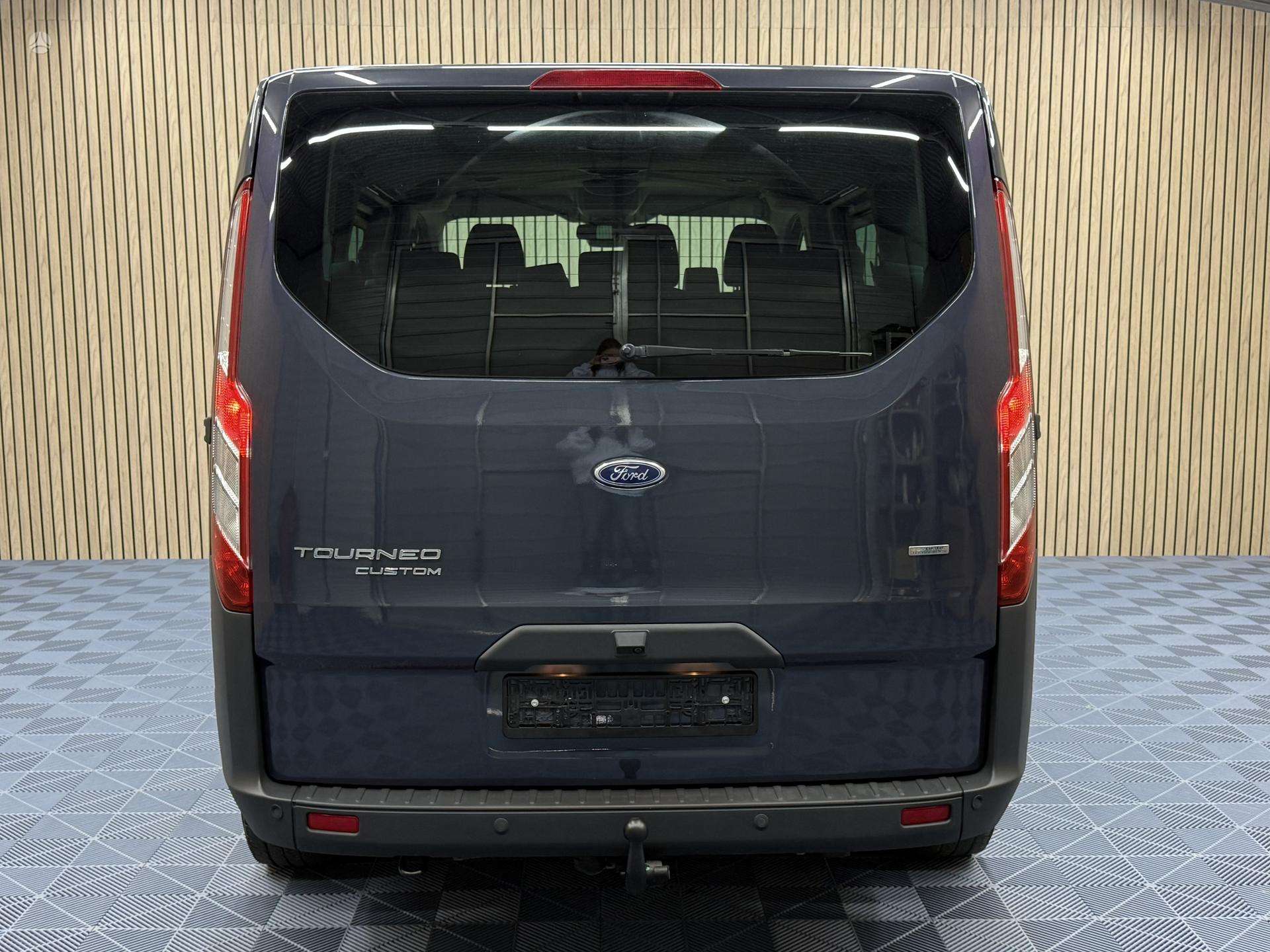 Ford Tourneo Custom